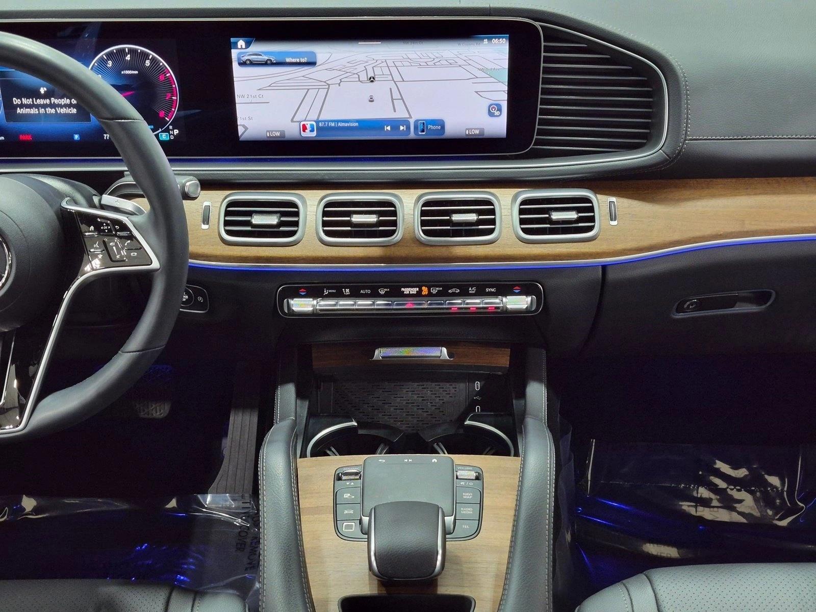2025 GLE 450 4MATIC Coupe, photo 15 of 26
