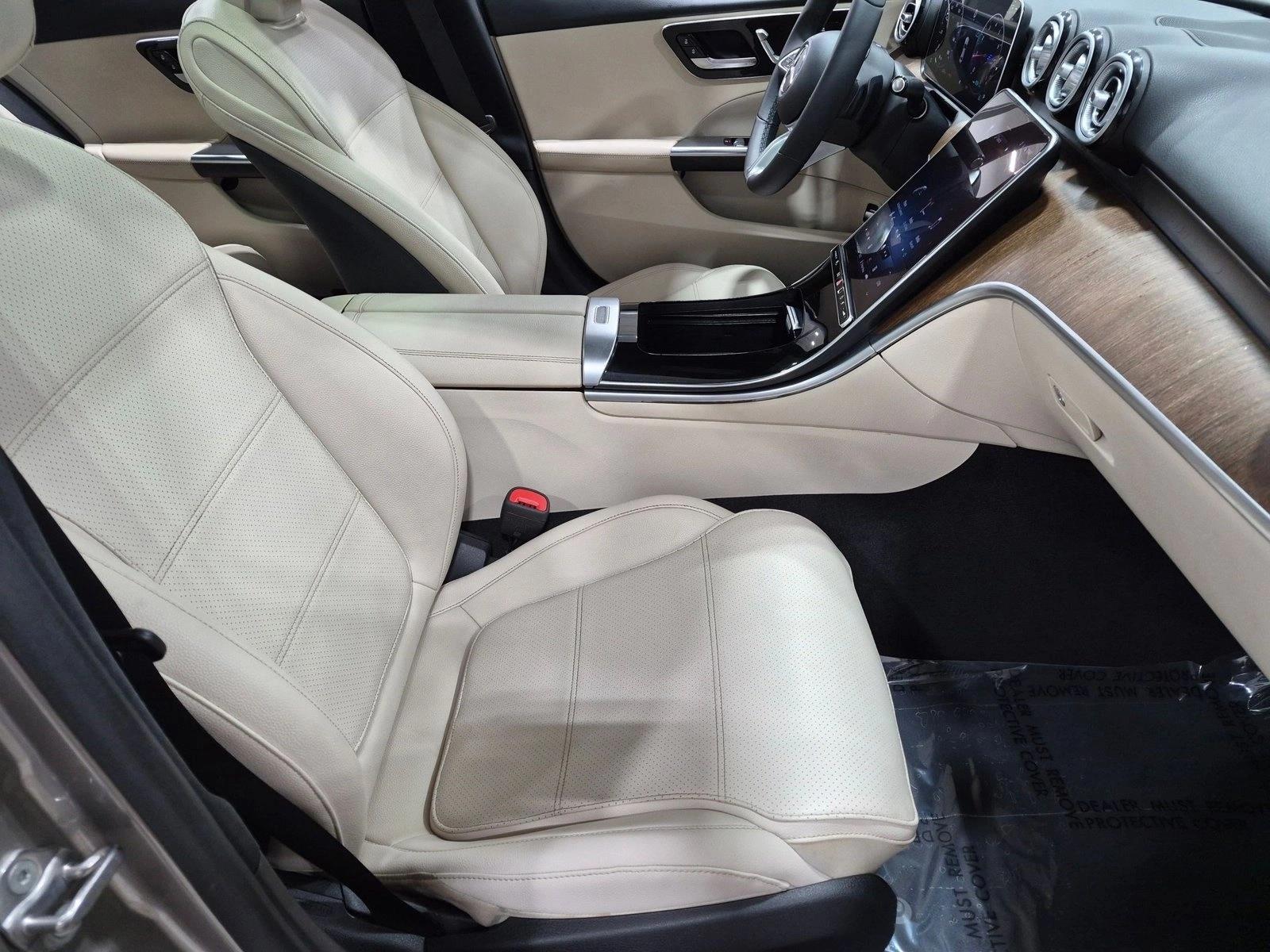 2022 C 300, photo 21 of 25