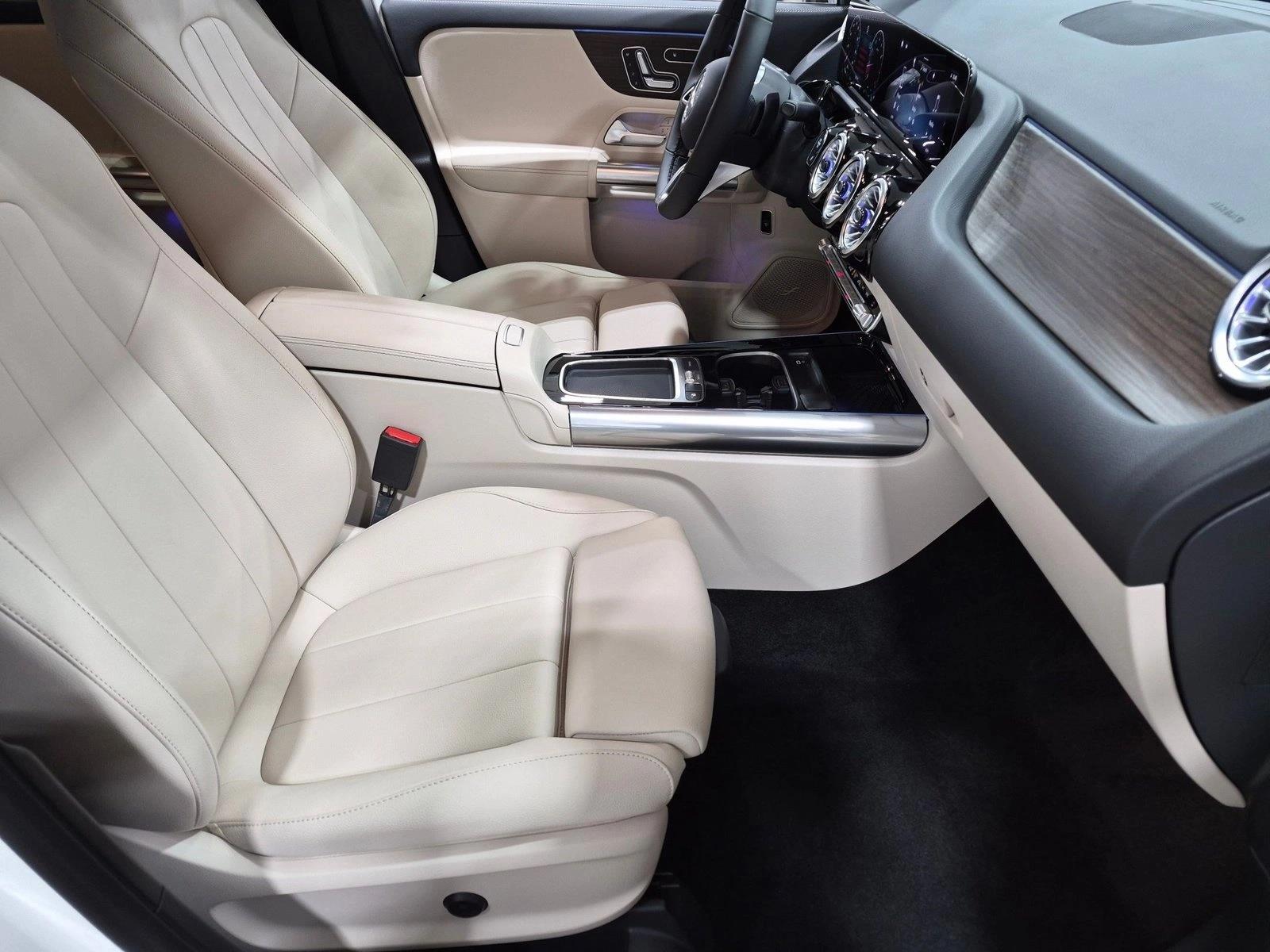 2026 GLA 250, photo 21 of 25