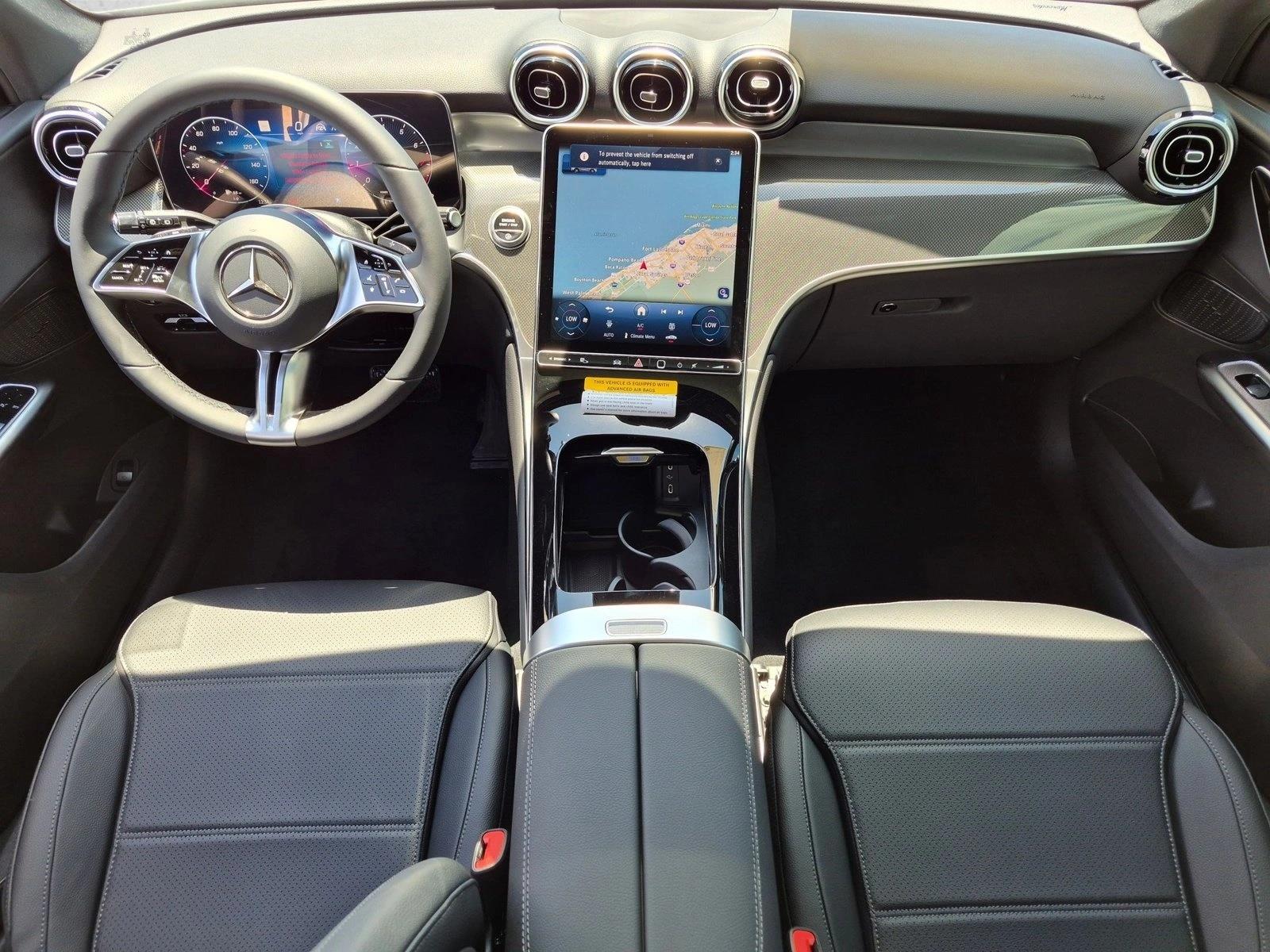 2027 GLC 300, photo 14 of 17