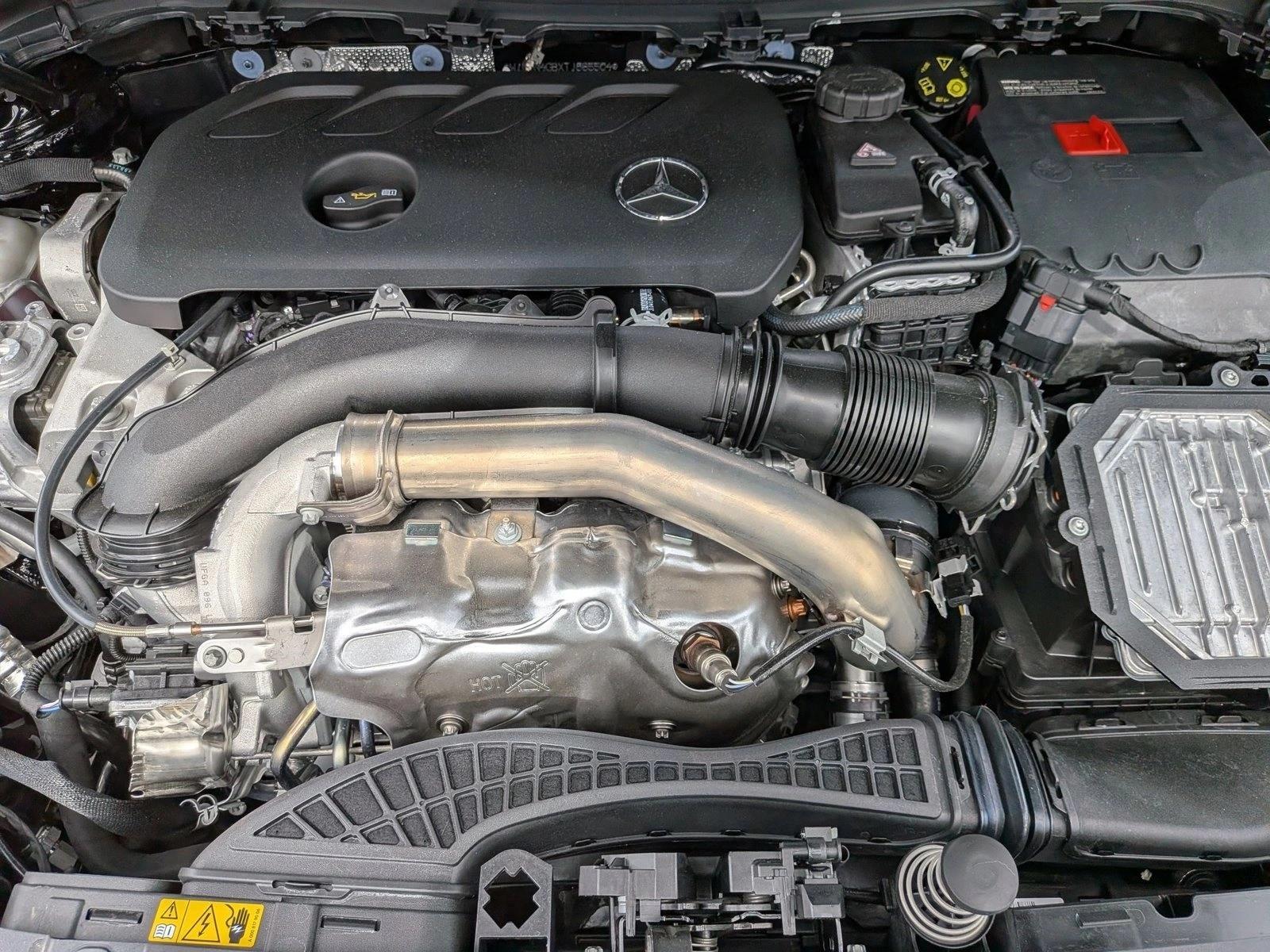 2026 GLA 250, photo 15 of 16