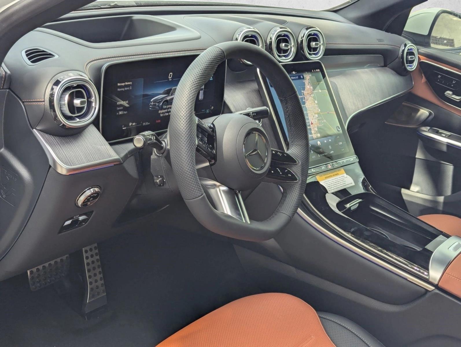 2026 GLC 300 4MATIC, photo 3 of 16