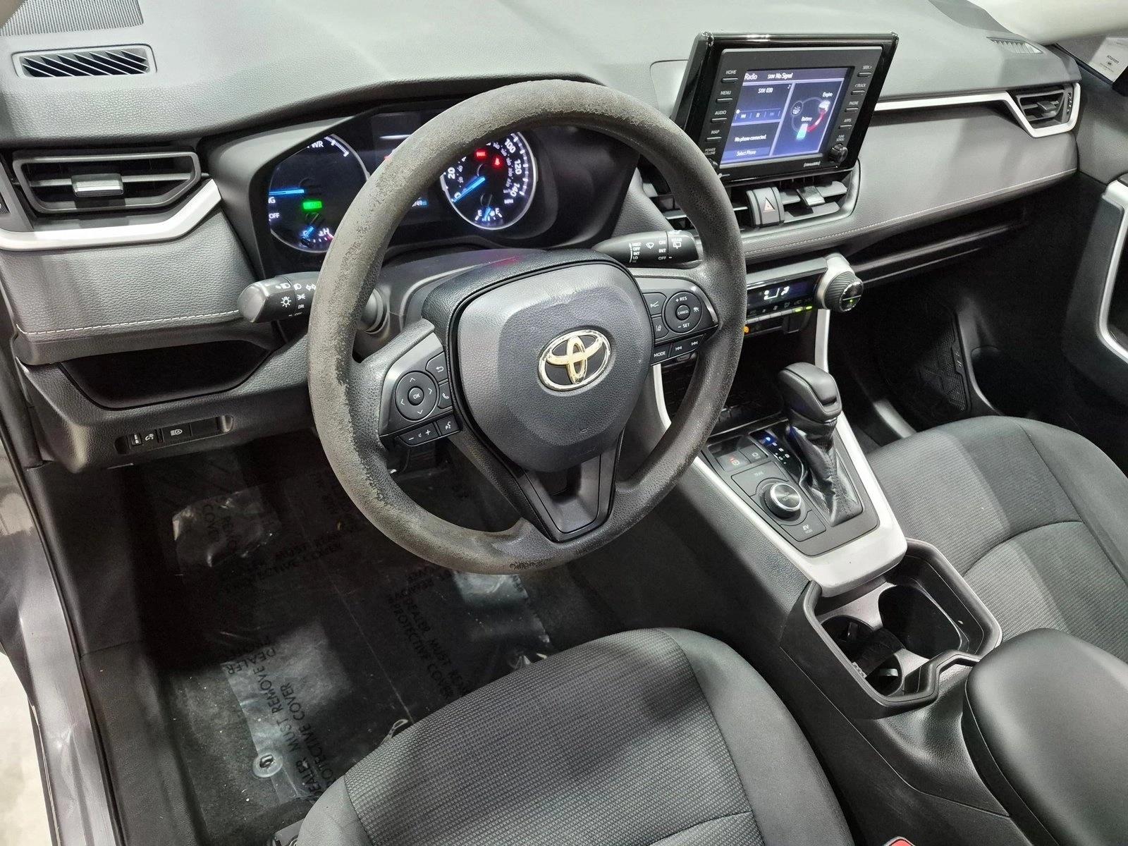 2020 Toyota RAV4 LE HV, photo 10 of 24