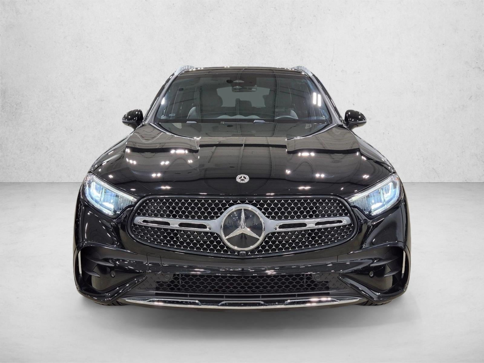 2026 GLC 300, photo 2 of 25