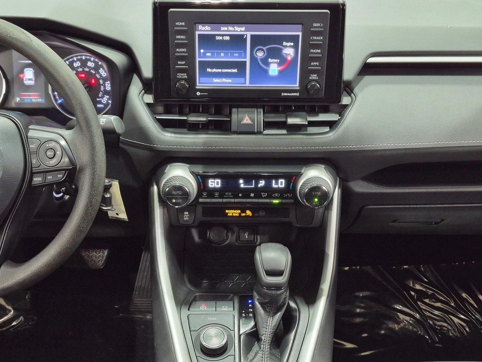 2020 Toyota RAV4 LE HV, photo 14 of 24