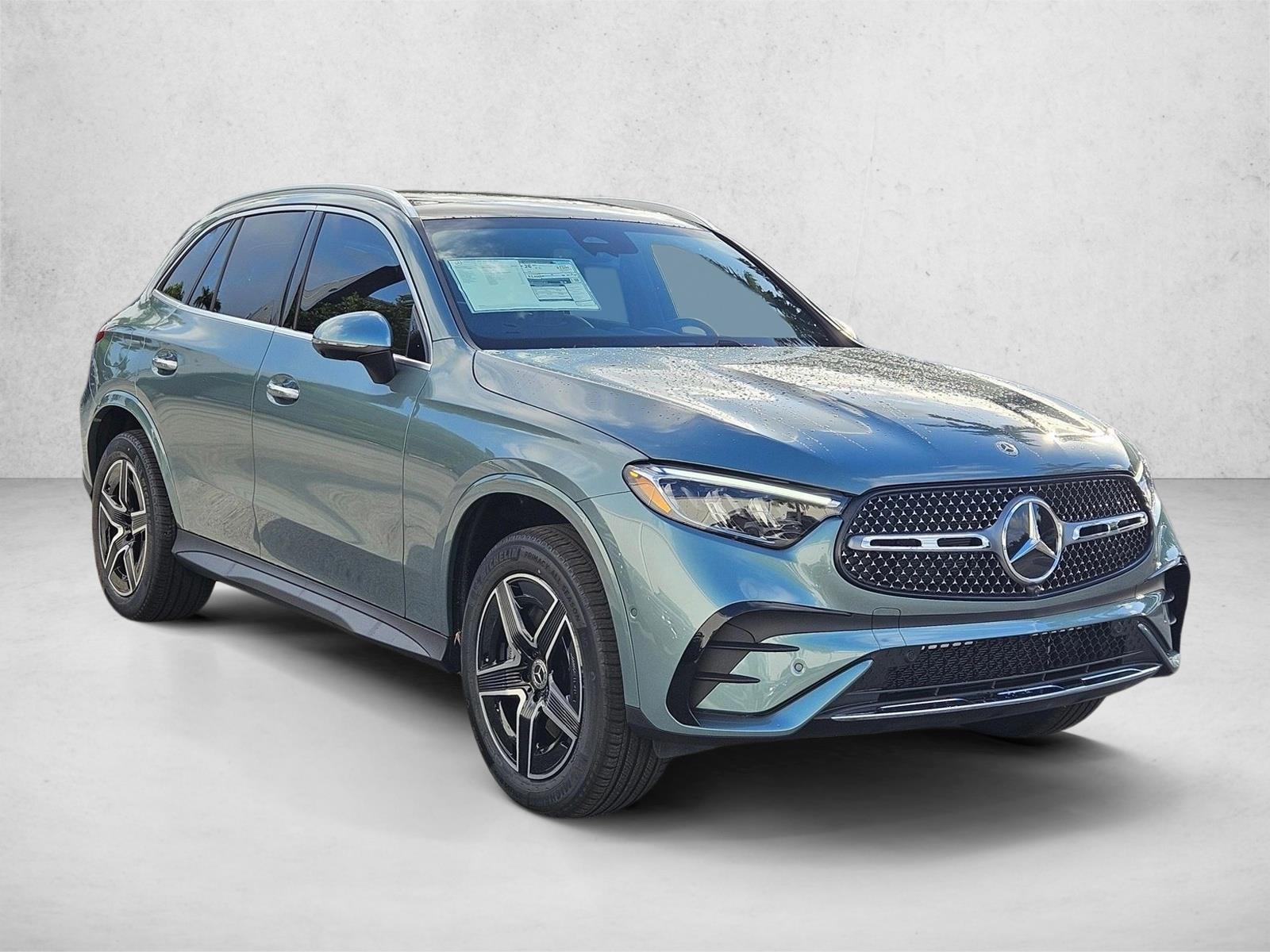 2026 GLC 300 4MATIC, photo 7 of 17