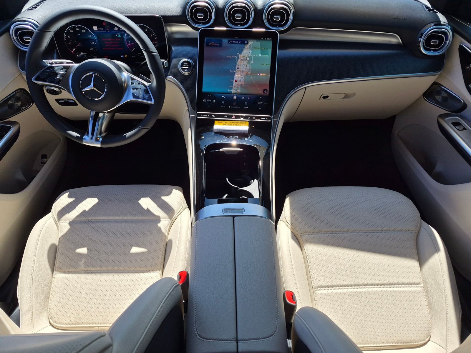 2027 GLC 300 4MATIC, photo 14 of 17