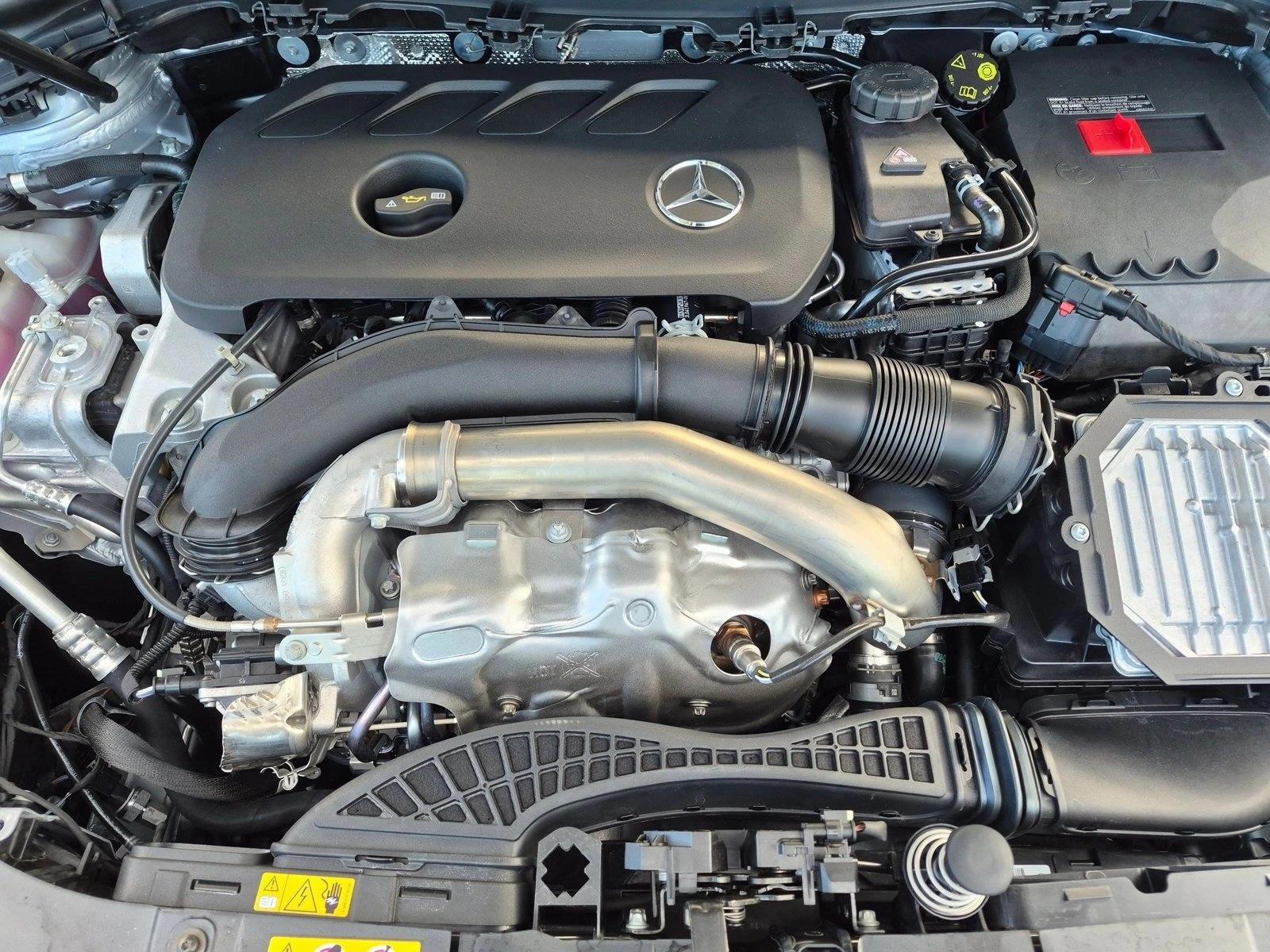 2026 GLA 250, photo 16 of 17