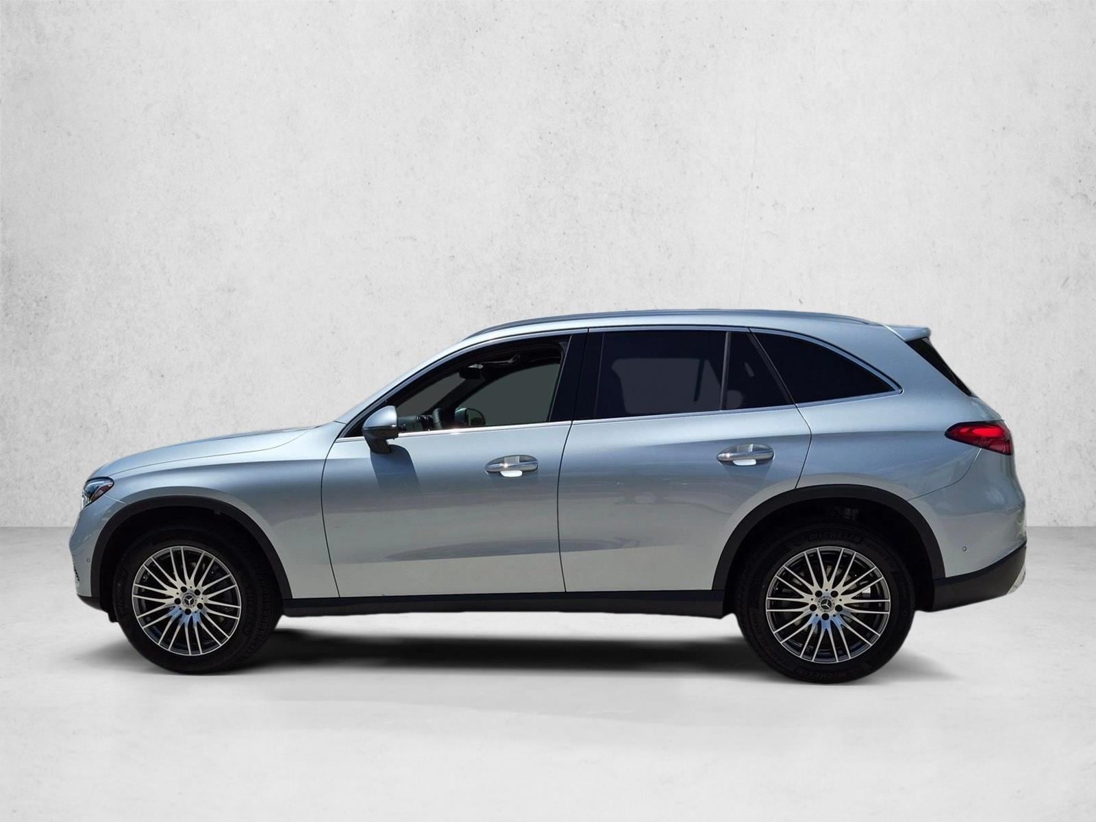 2027 GLC 300, photo 5 of 17