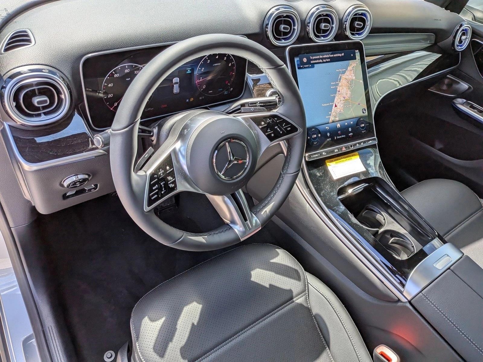 2026 GLC 300, photo 3 of 17