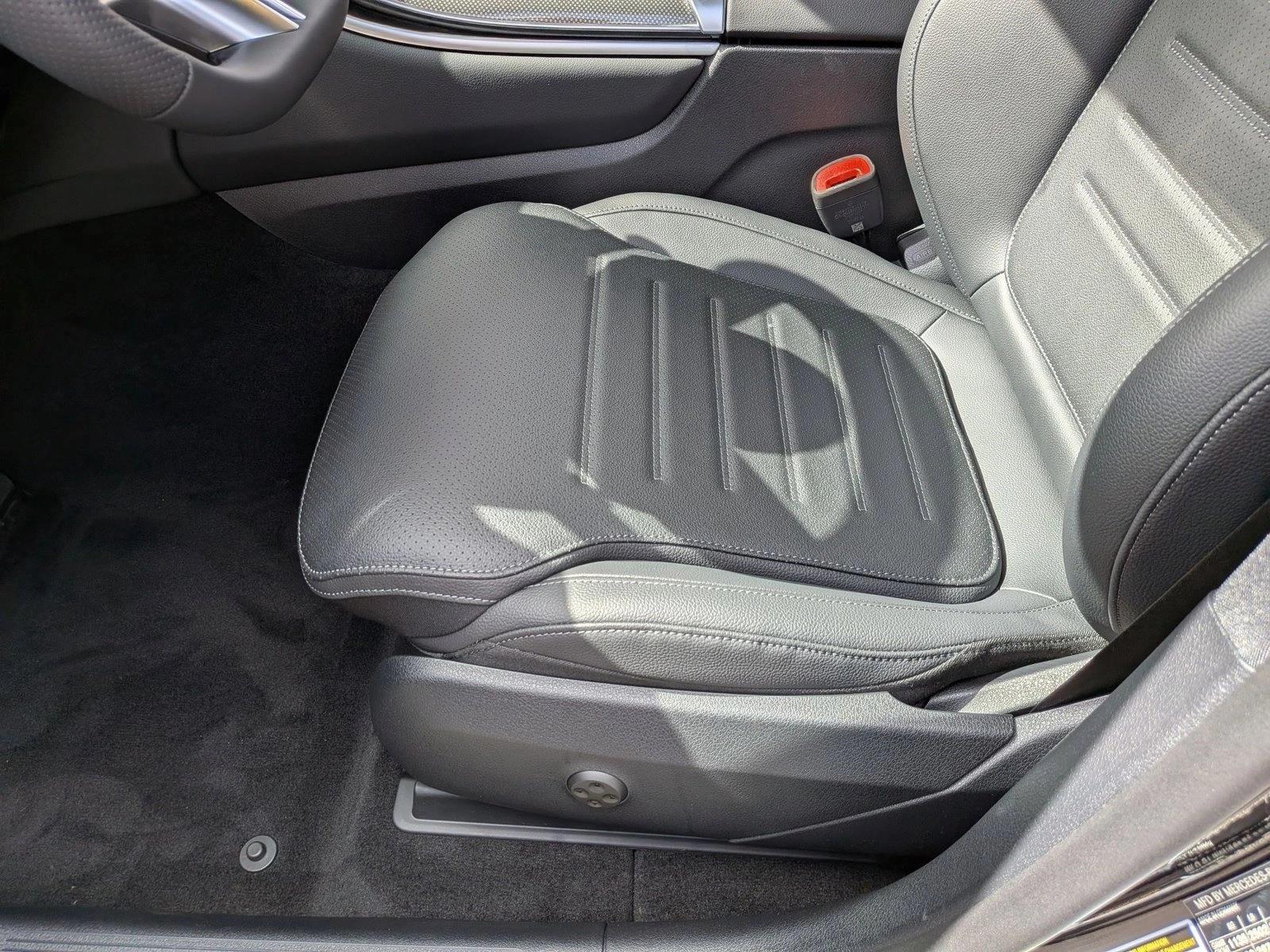 2026 GLC 300, photo 4 of 16