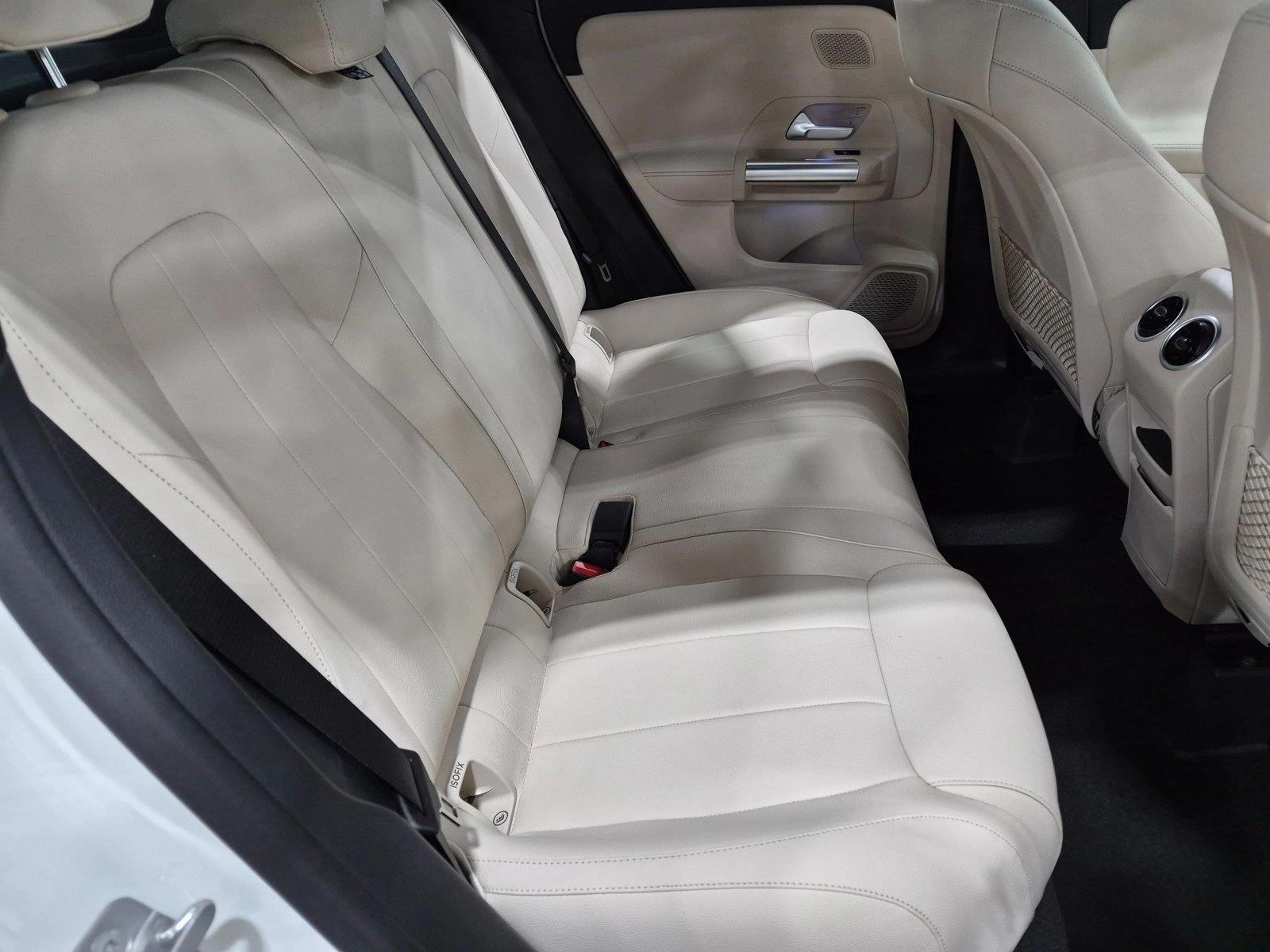 2026 GLA 250, photo 20 of 25