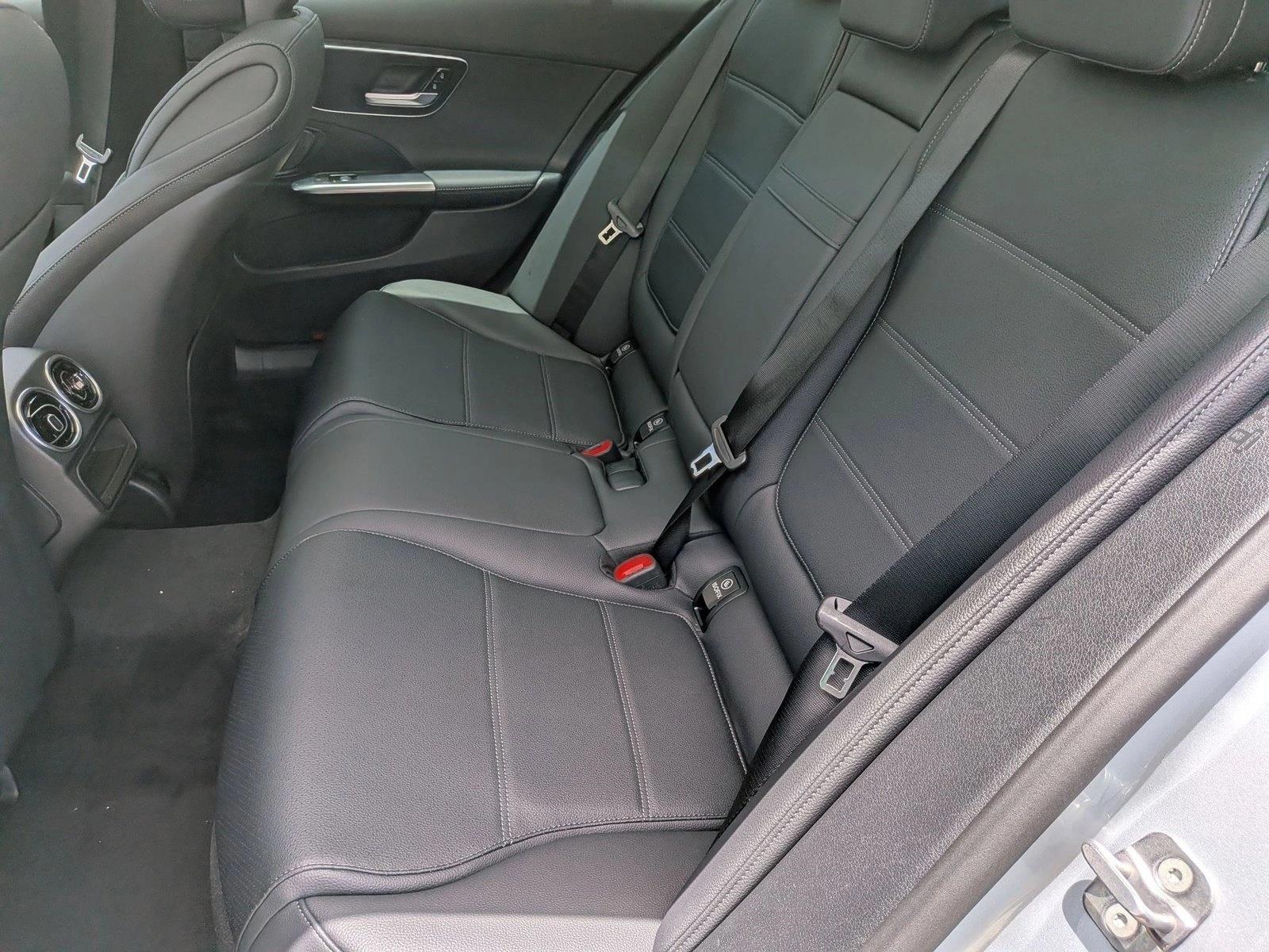 2026 C 300, photo 14 of 16
