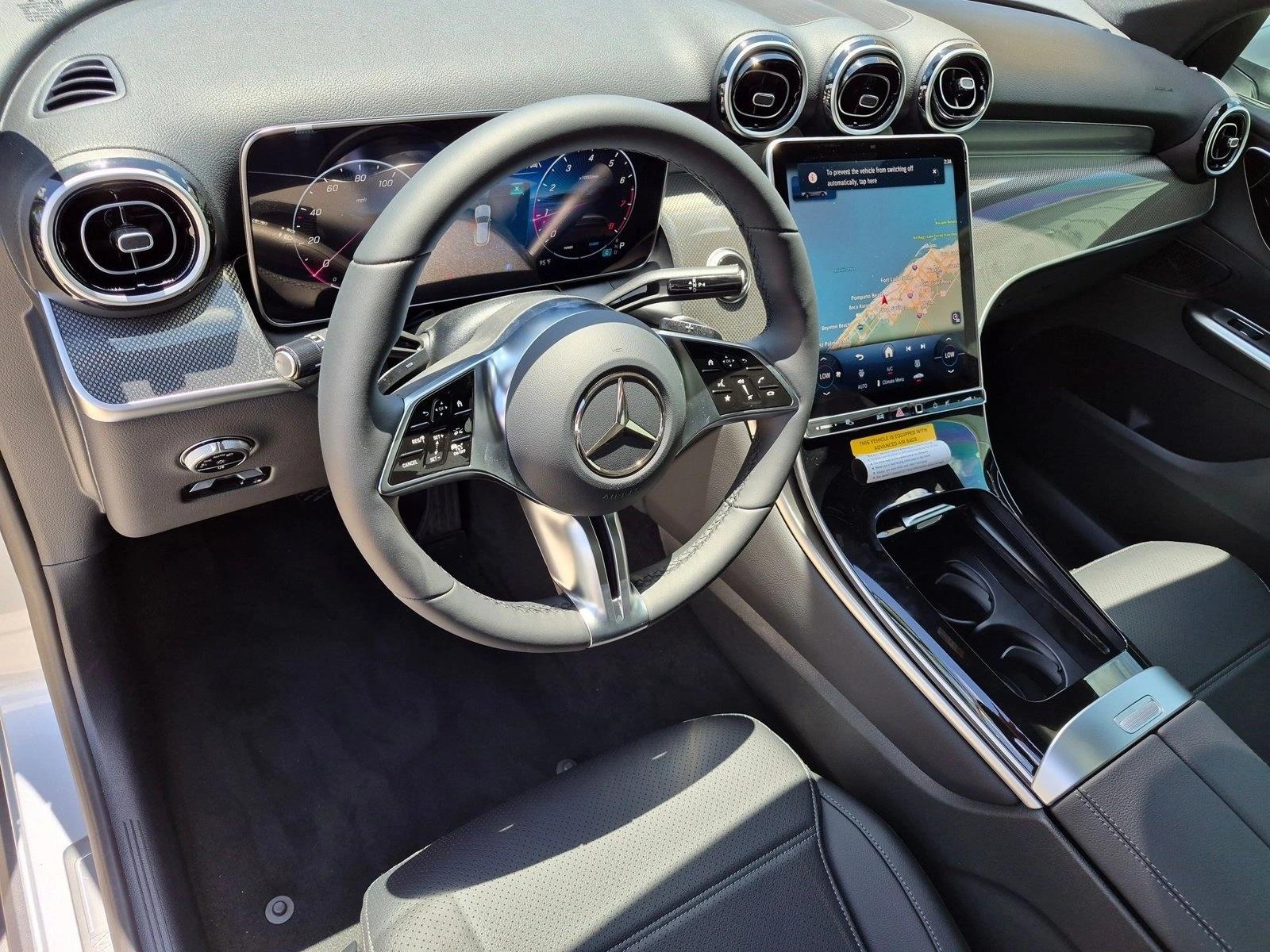 2027 GLC 300, photo 3 of 17