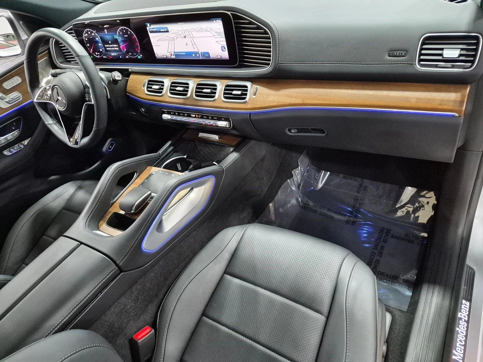 2025 GLE 450 4MATIC Coupe, photo 23 of 26