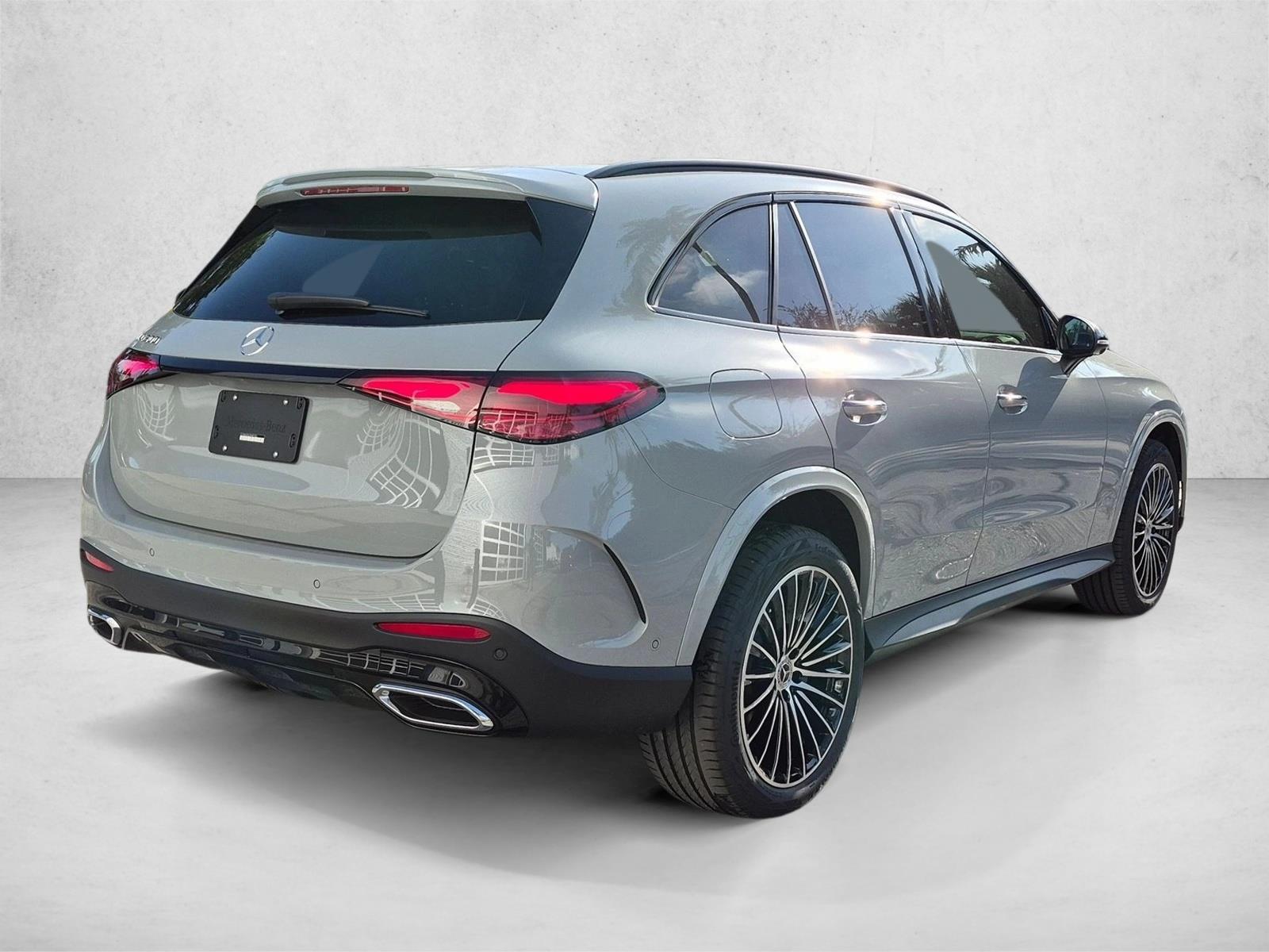 2027 GLC 300, photo 2 of 17