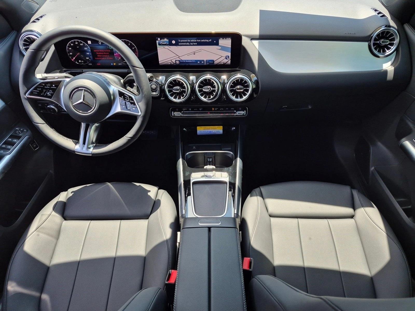 2026 GLA 250, photo 14 of 17