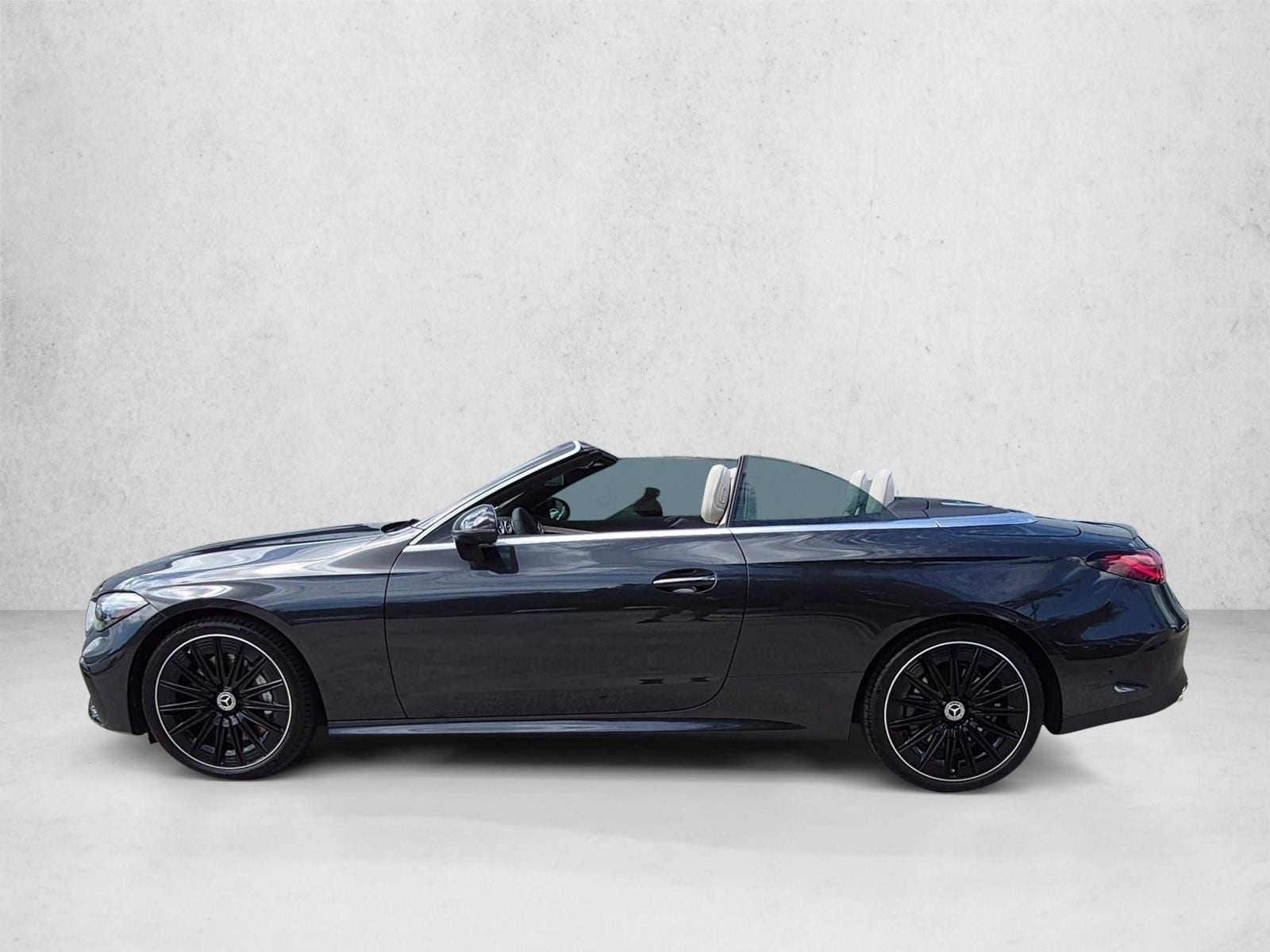 2027 CLE 450 4MATIC Cabriolet, photo 5 of 17