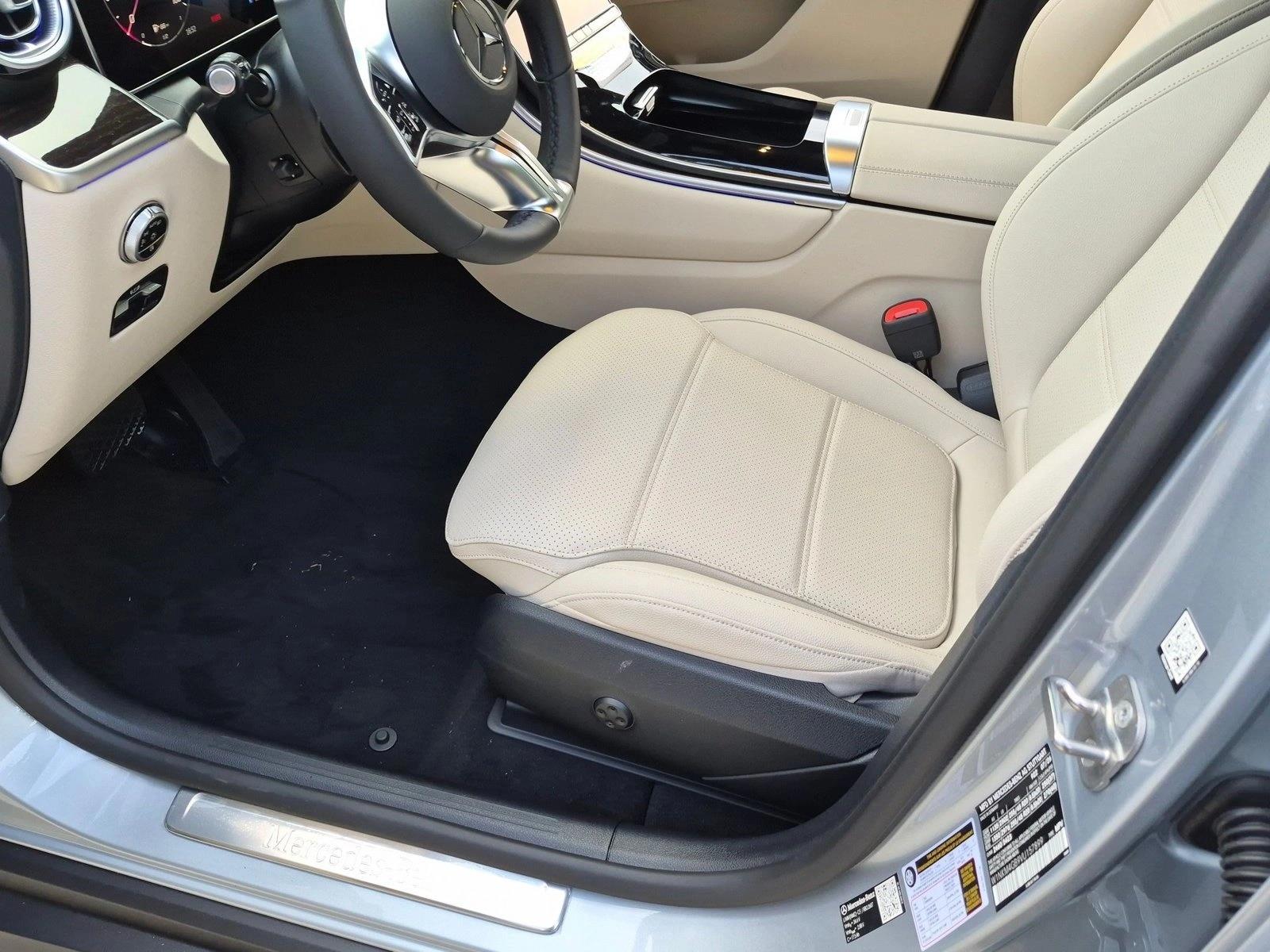 2027 GLC 300, photo 4 of 16