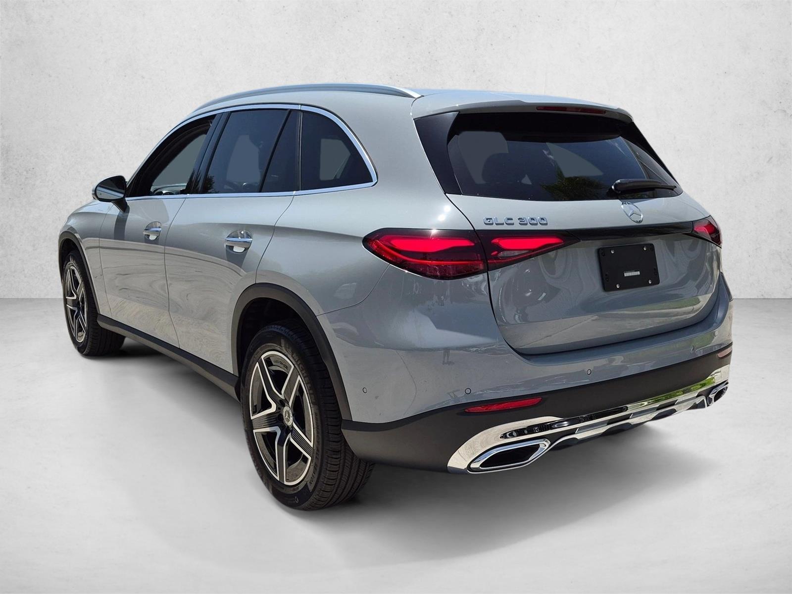 2027 GLC 300, photo 8 of 17