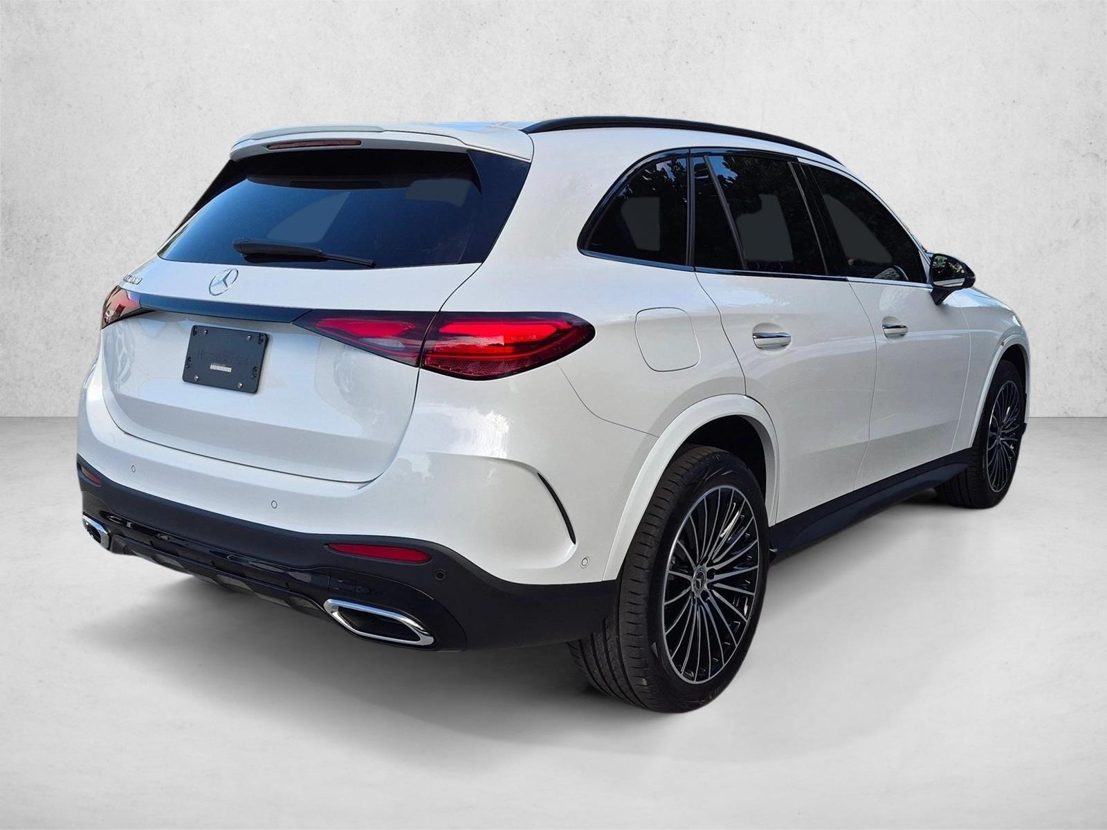 2027 GLC 300, photo 2 of 16