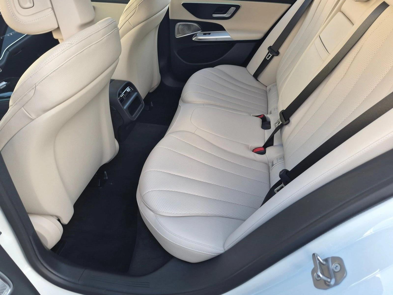 2027 E 350, photo 14 of 16
