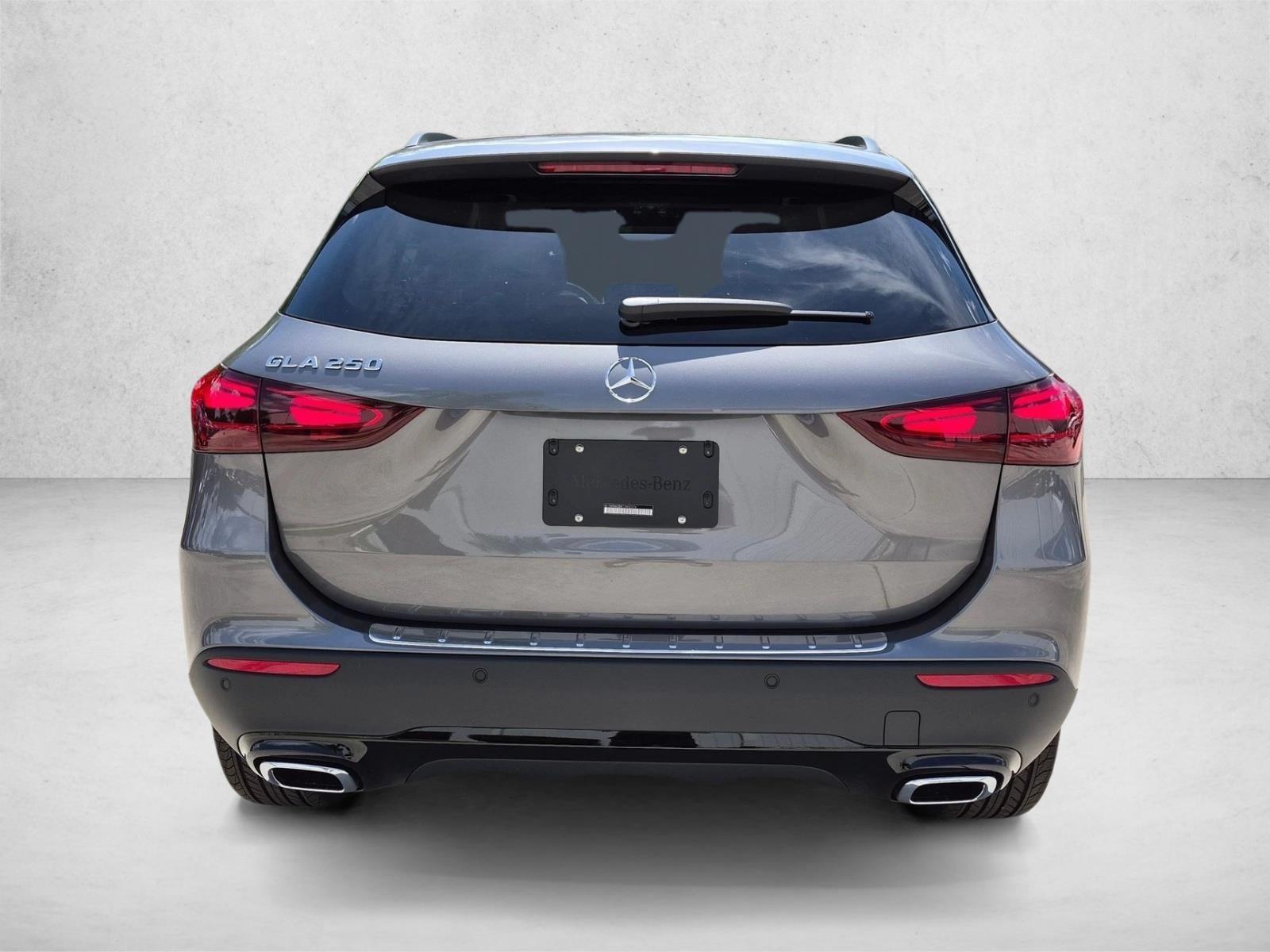 2026 GLA 250, photo 7 of 17