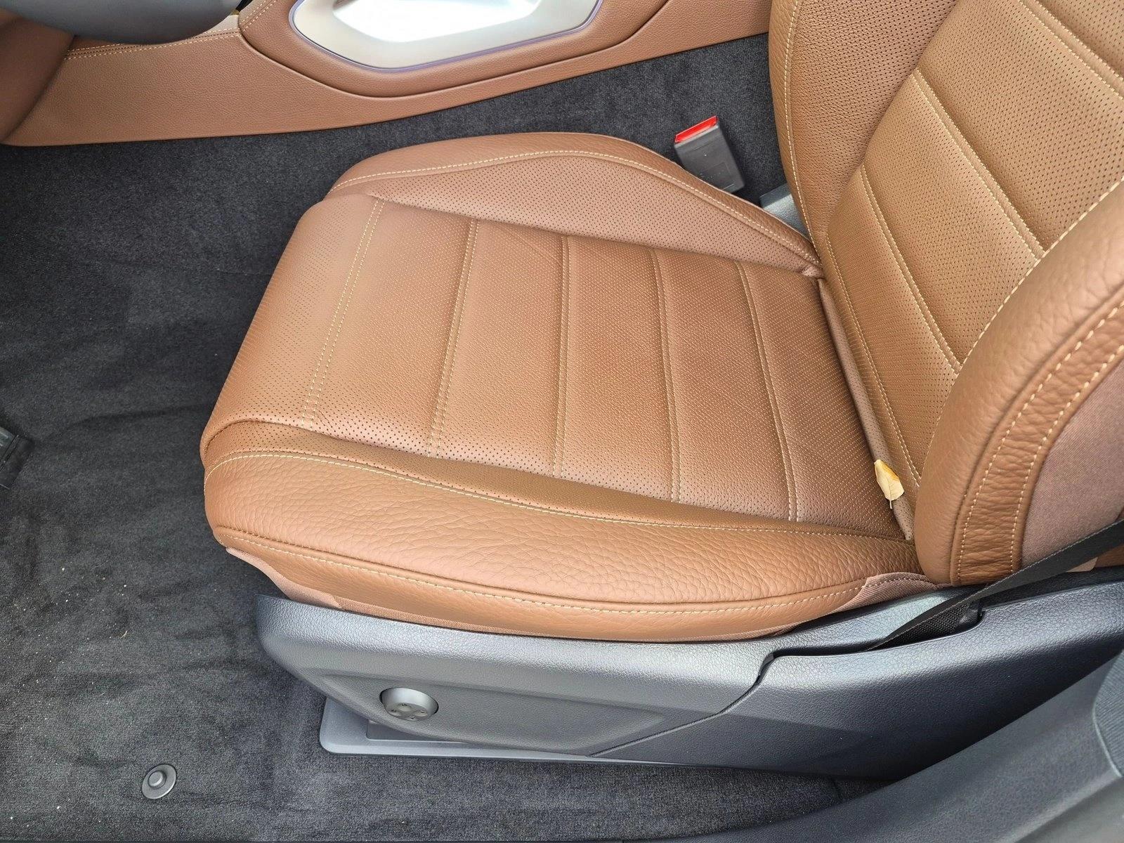 2026 GLE 450 4MATIC, photo 4 of 17