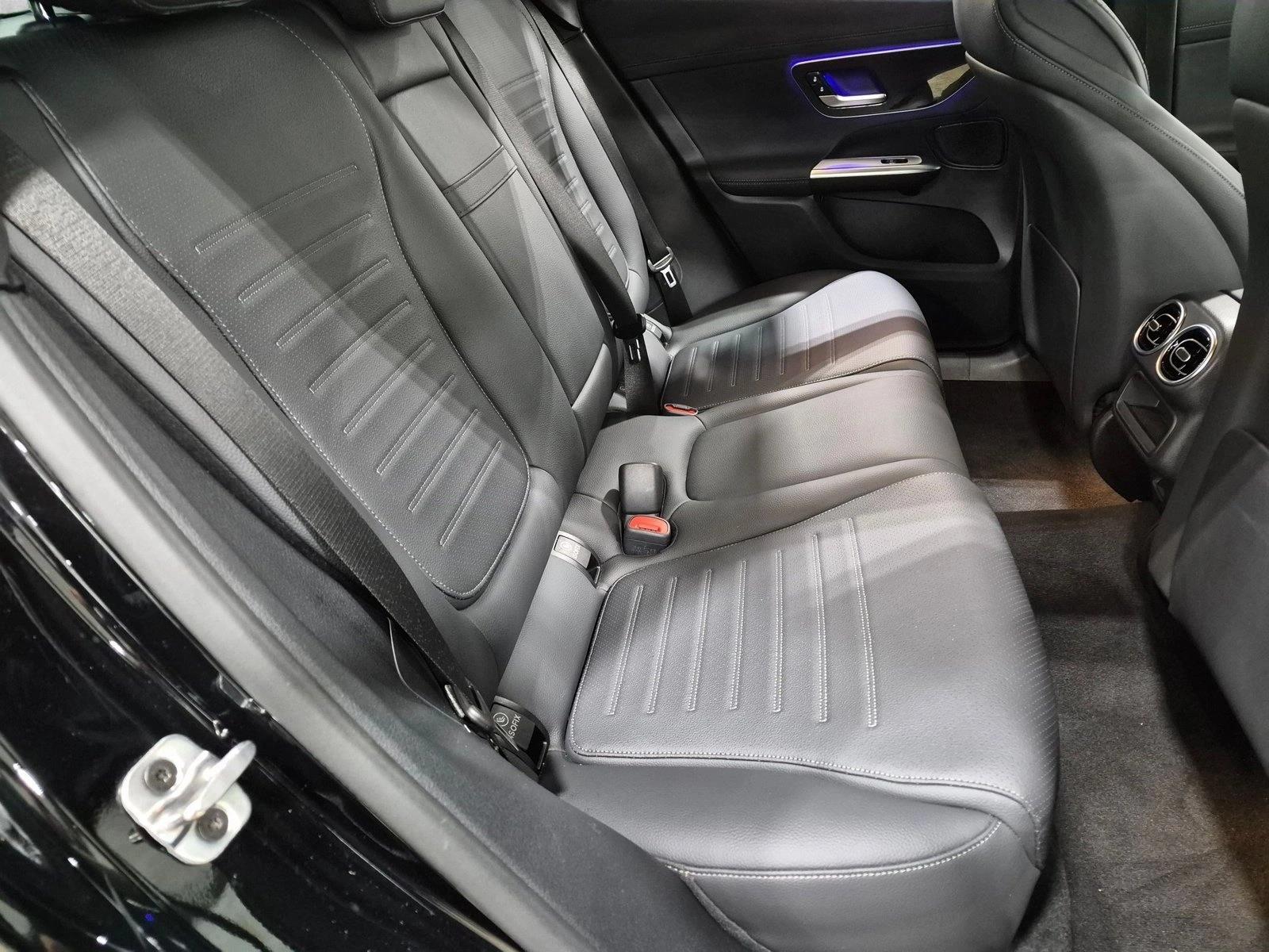 2026 GLC 300, photo 20 of 25