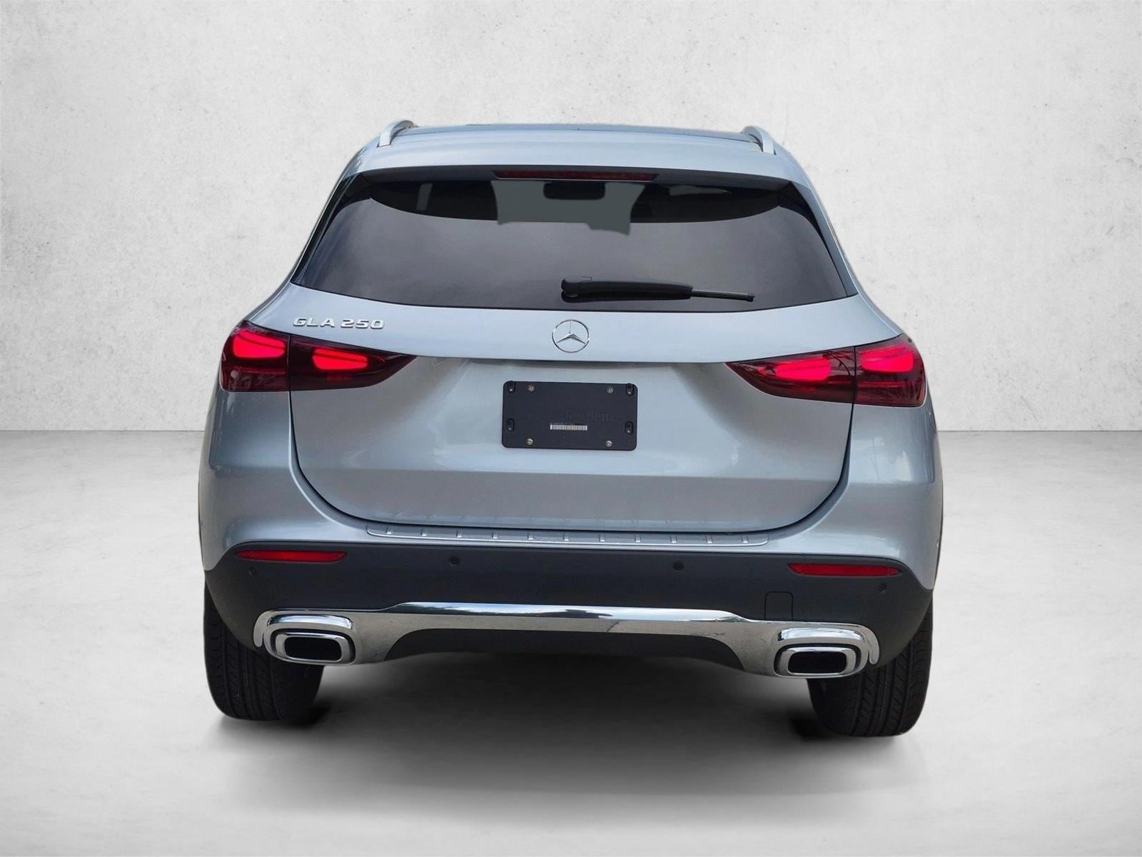 2026 GLA 250, photo 7 of 16