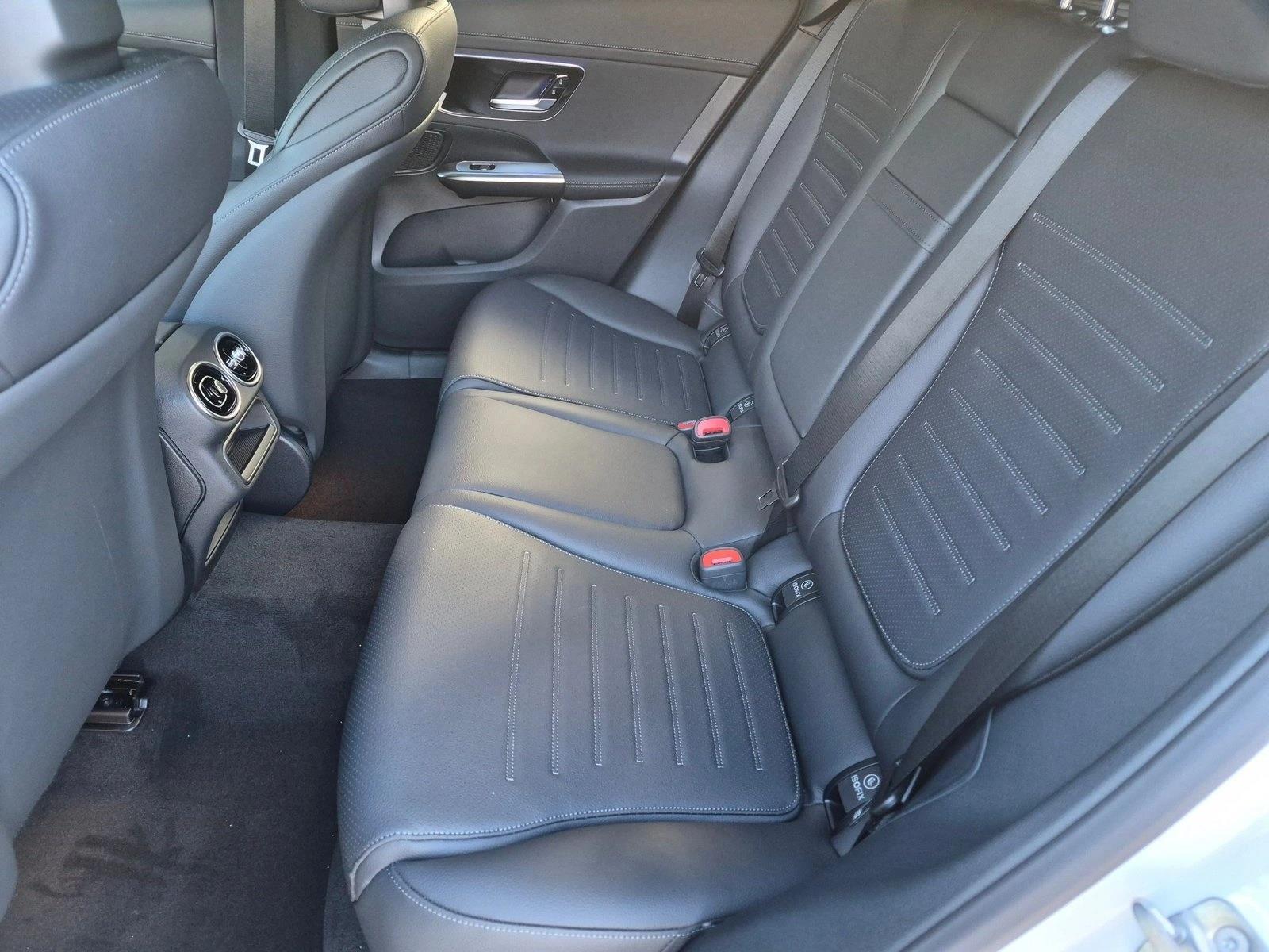 2027 GLC 300, photo 14 of 16