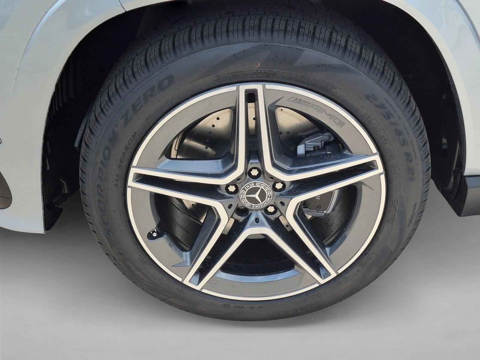 2026 GLS 450 4MATIC, photo 9 of 18