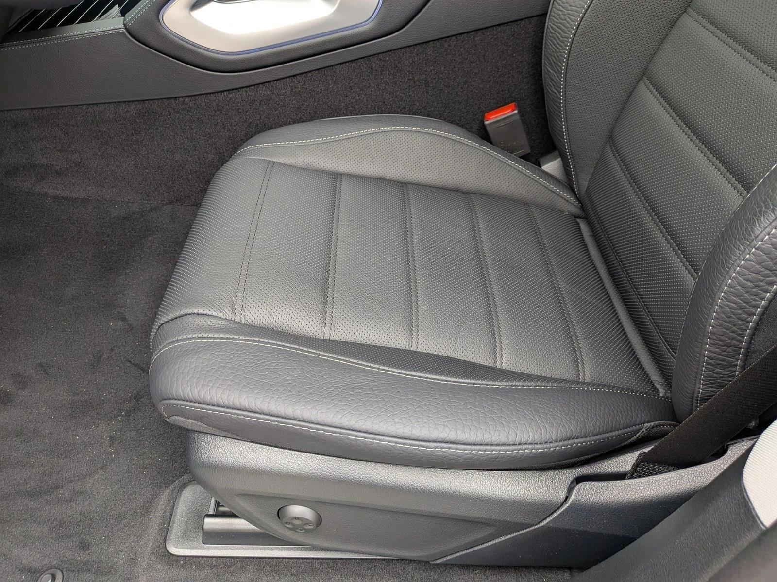 2026 GLE 450 4MATIC, photo 4 of 17