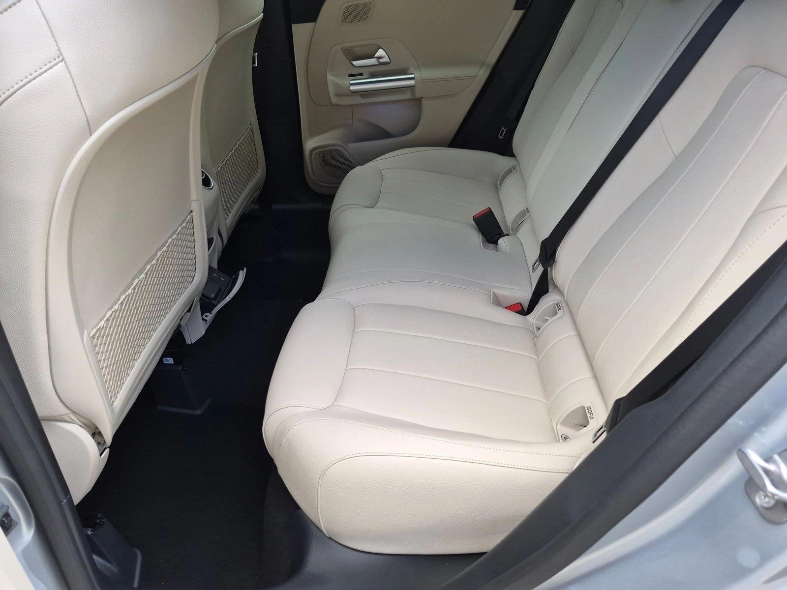 2026 GLA 250, photo 15 of 16