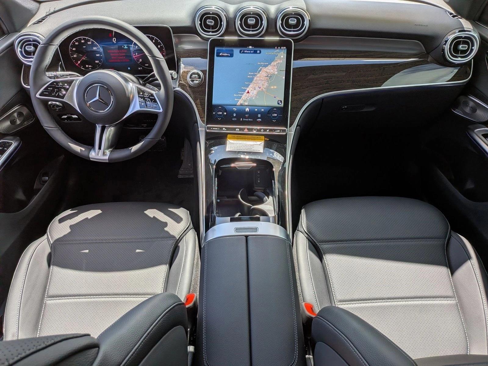 2026 GLC 300, photo 14 of 17