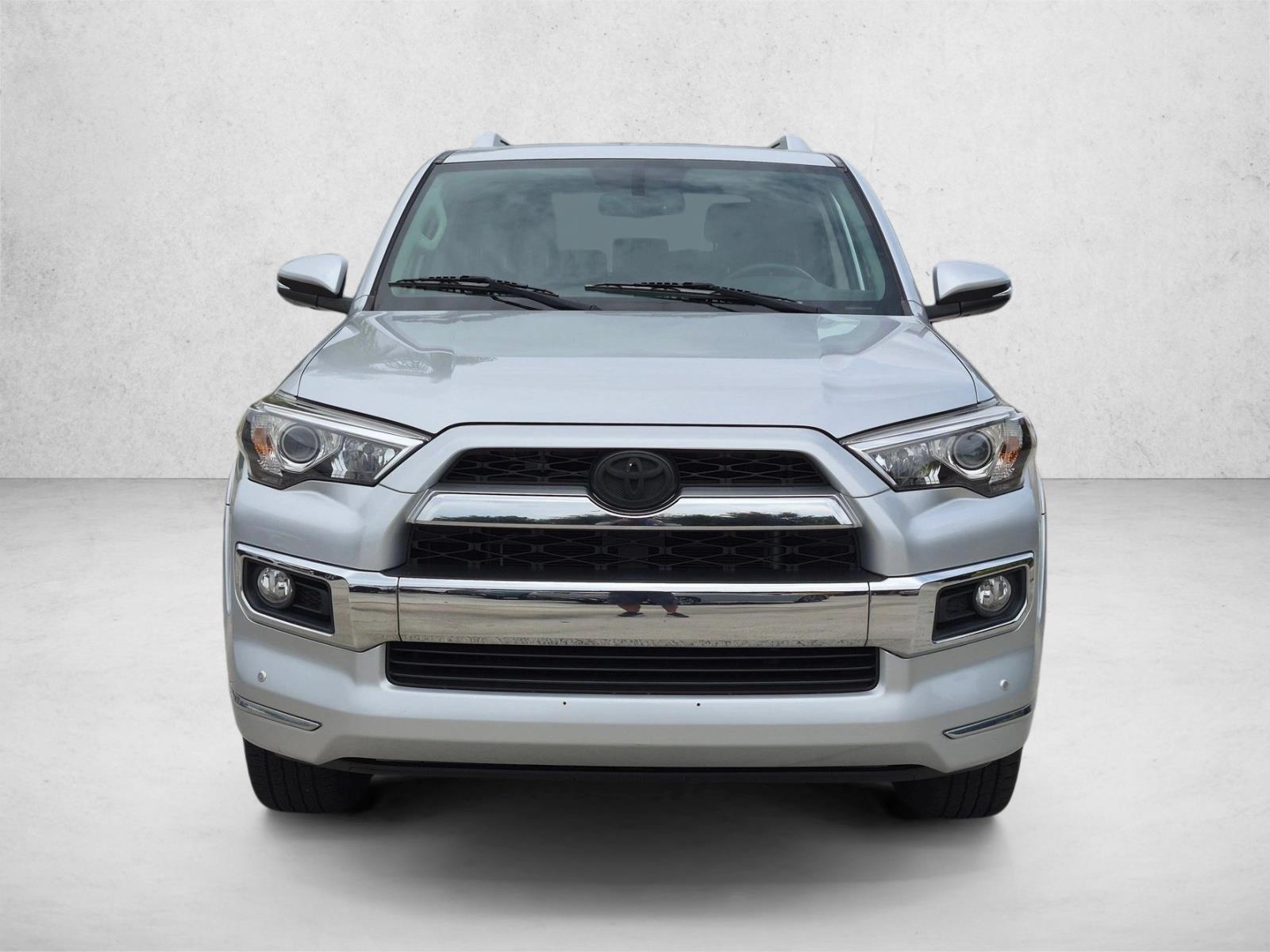 2018 Toyota 4Runner, photo 2 of 26