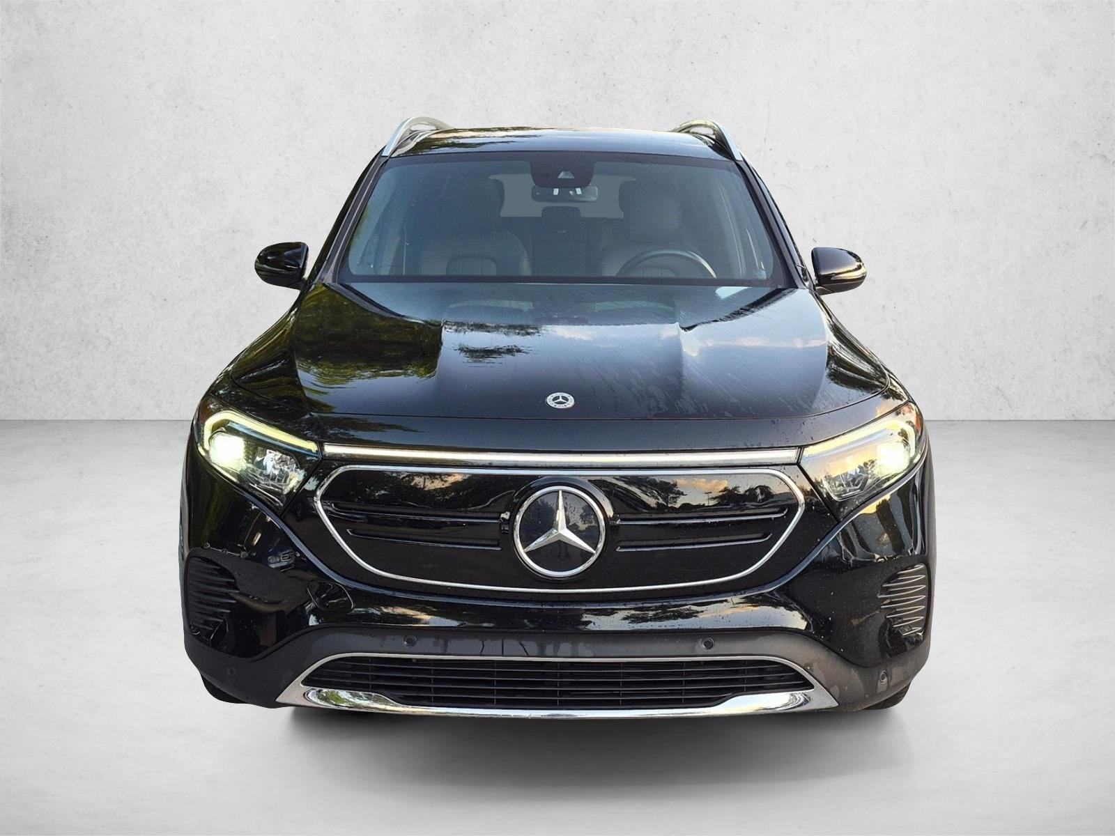 2023 EQB 300 4MATIC, photo 2 of 23