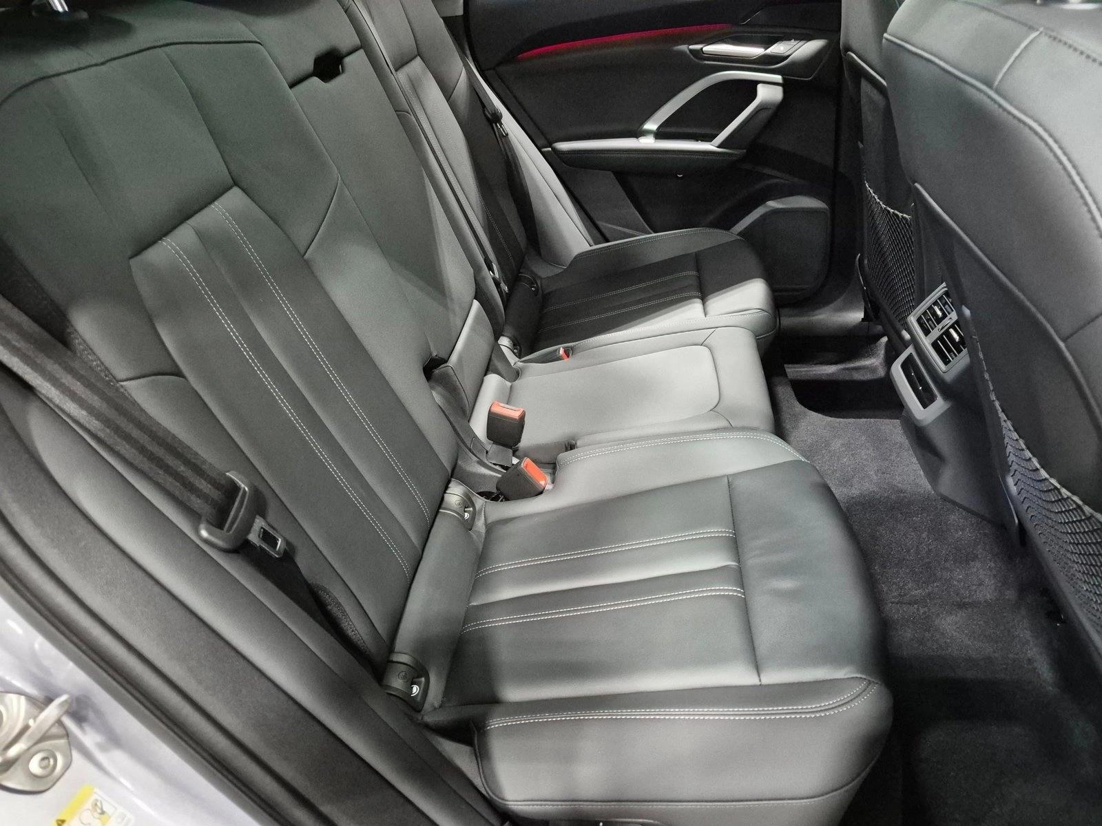 2025 Audi Q5 quattro Premium, photo 21 of 26