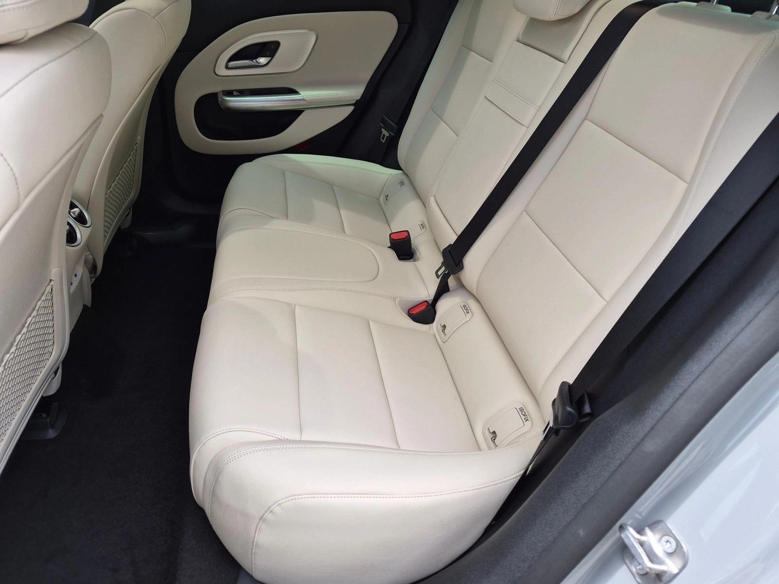 2027 CLA 350 4MATIC, photo 14 of 16