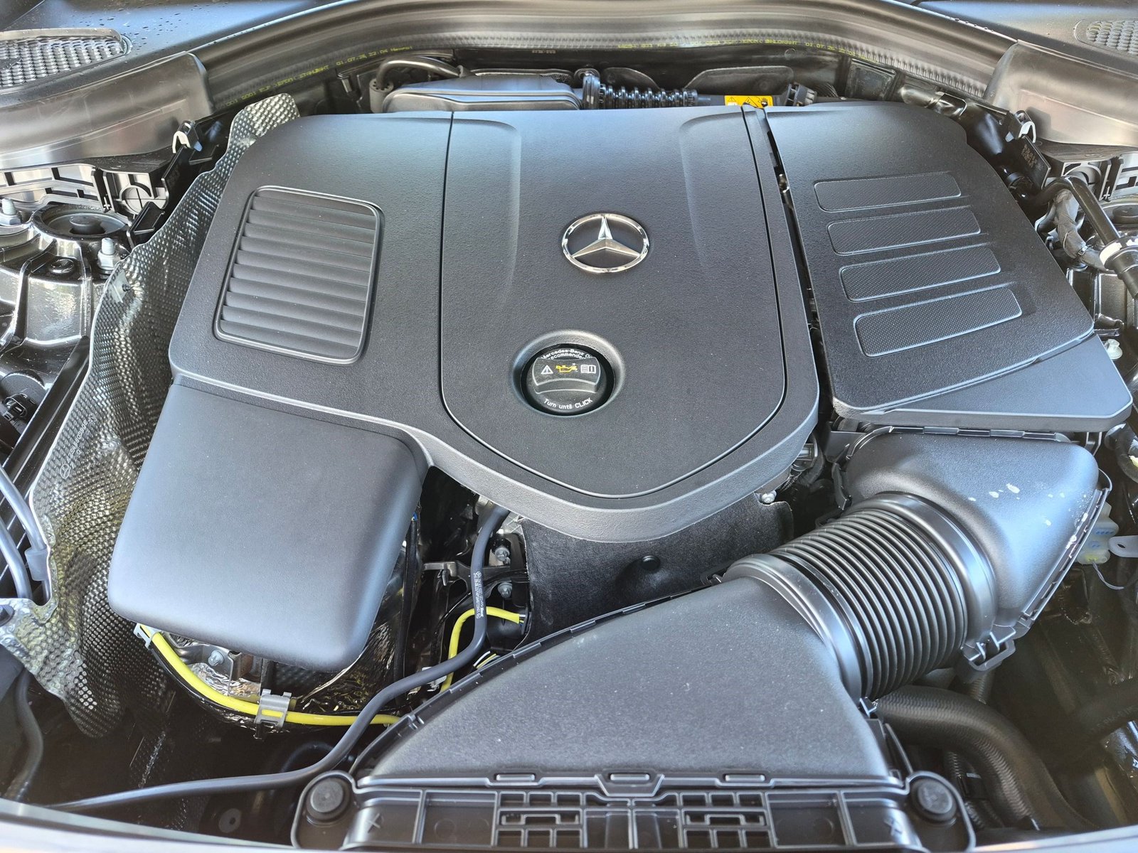 2027 GLC 300 4MATIC, photo 16 of 17