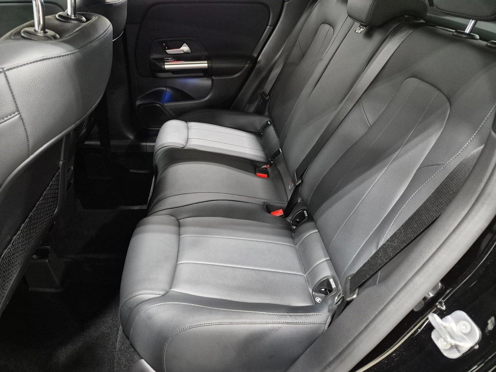 2026 GLA 250, photo 18 of 25