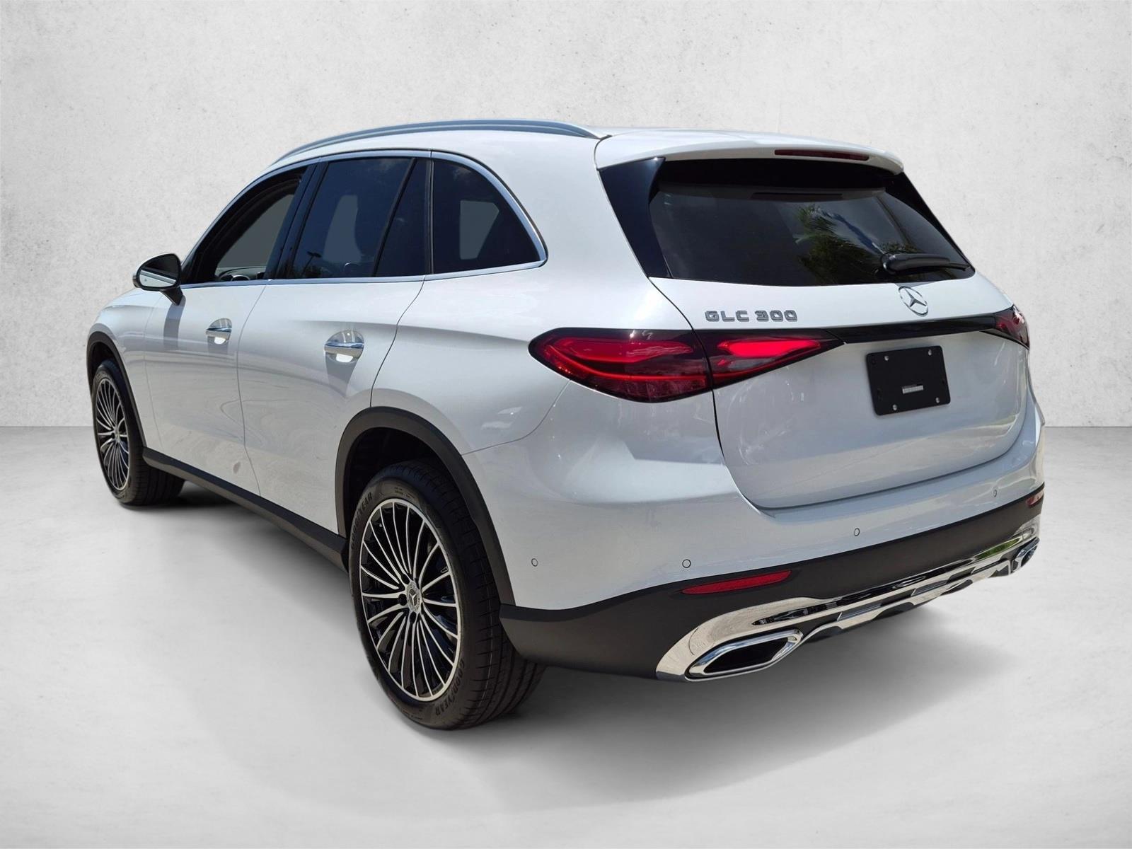 2027 GLC 300, photo 8 of 17