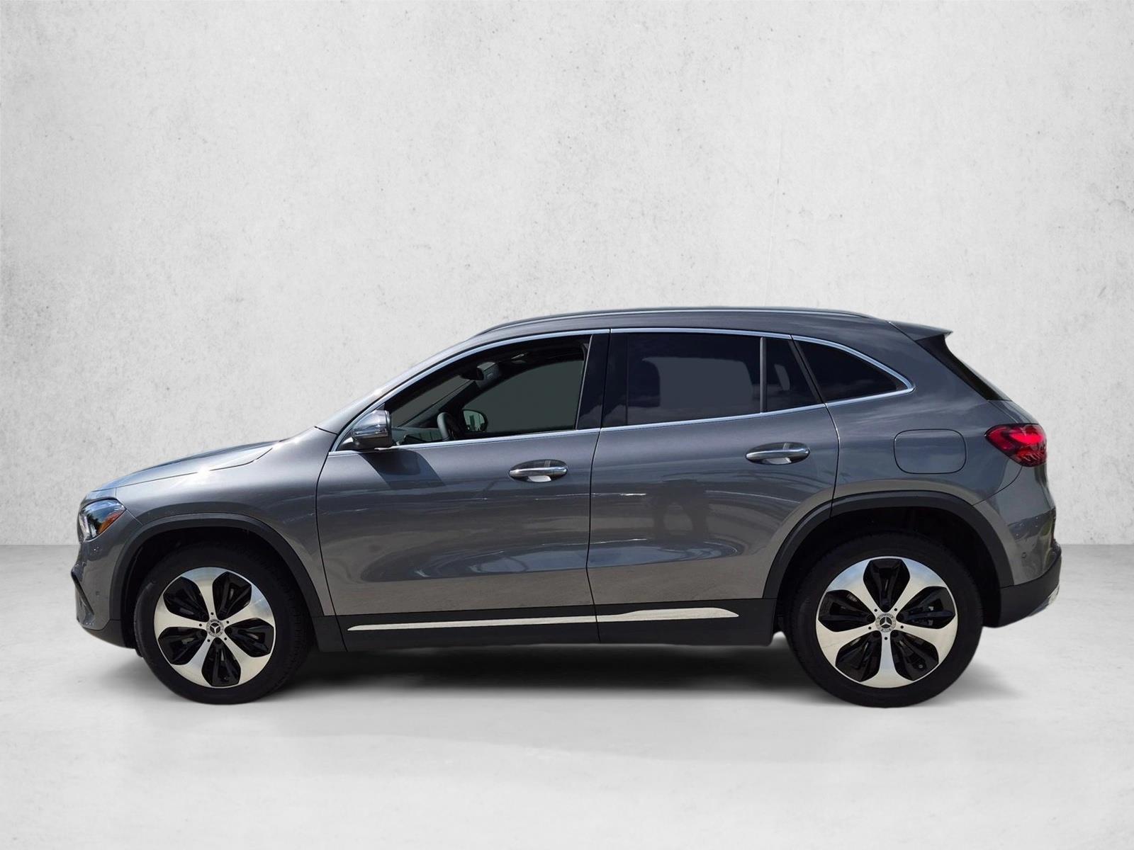 2026 GLA 250, photo 5 of 17