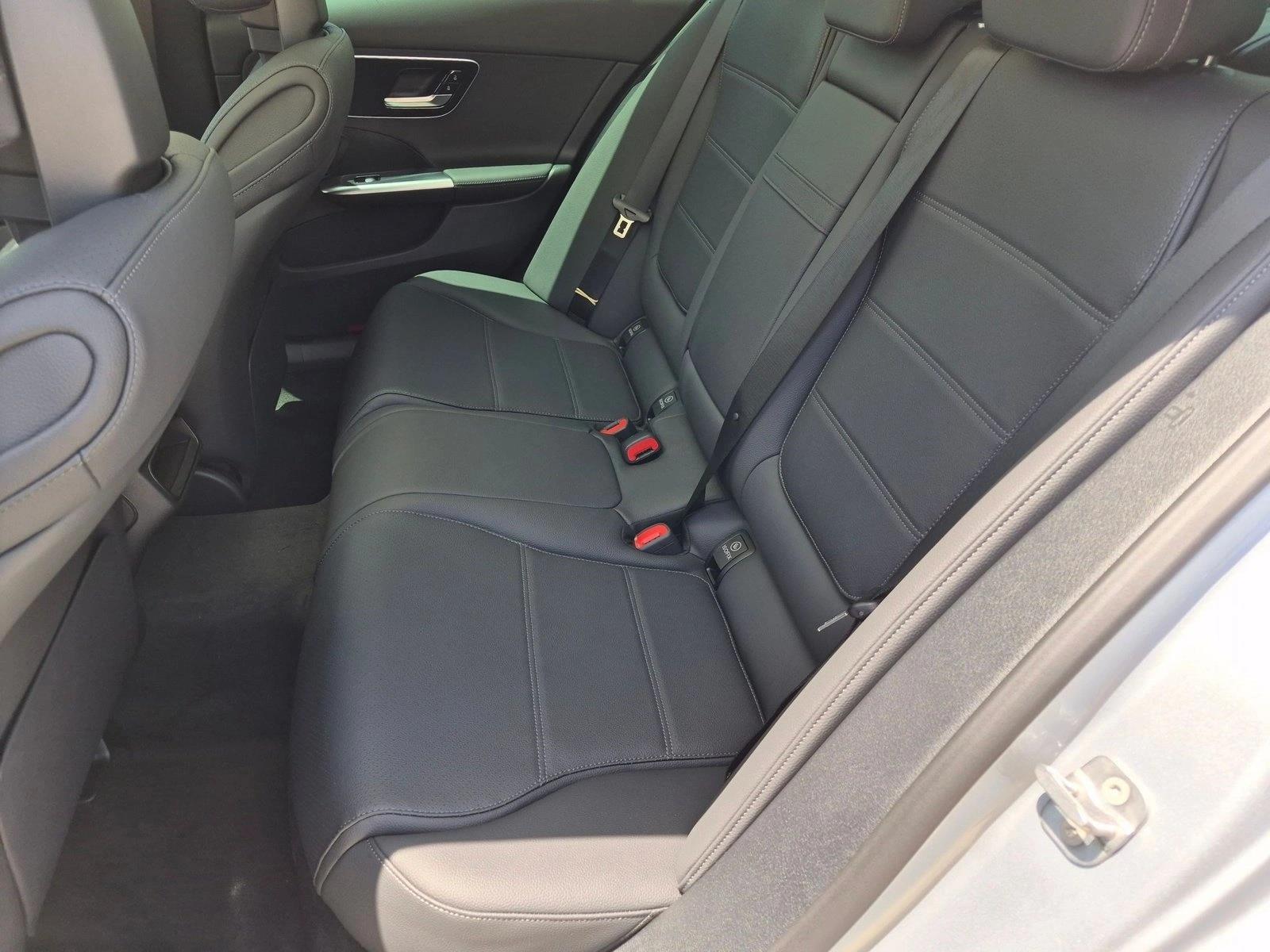 2026 C 300, photo 14 of 16