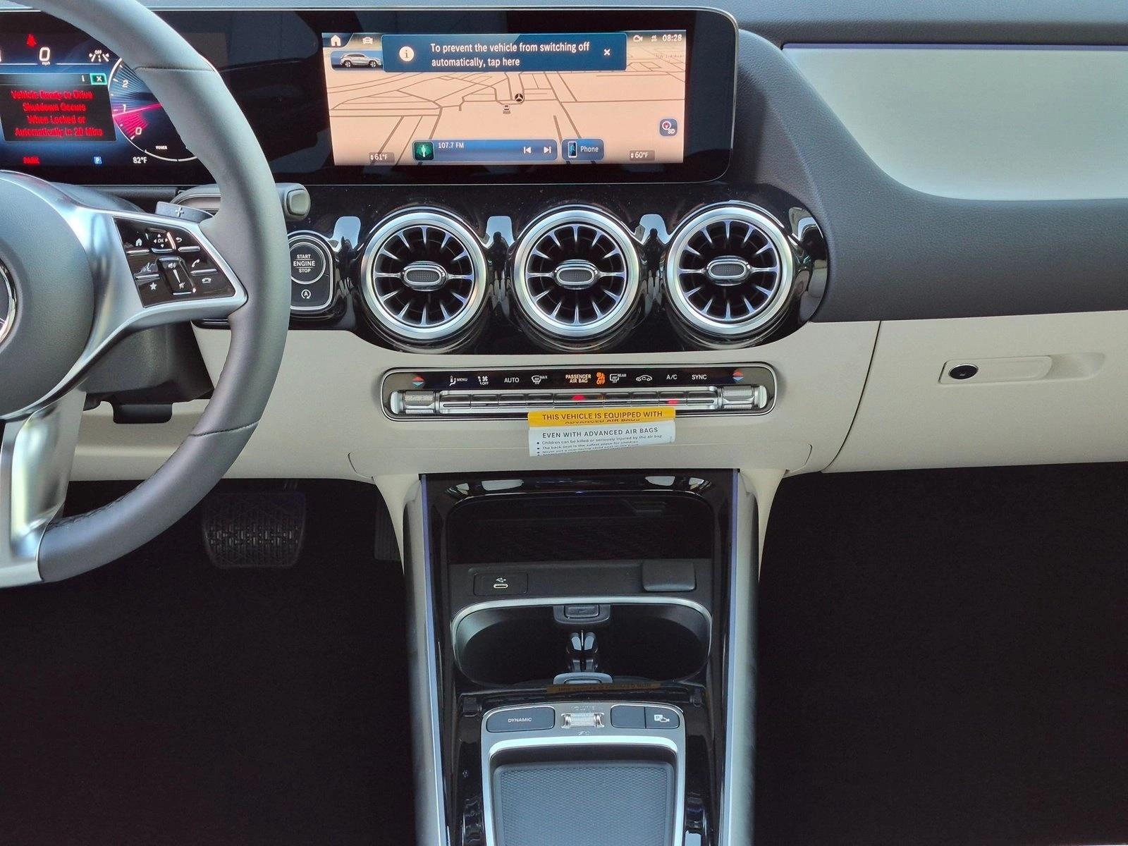 2026 GLA 250, photo 11 of 17