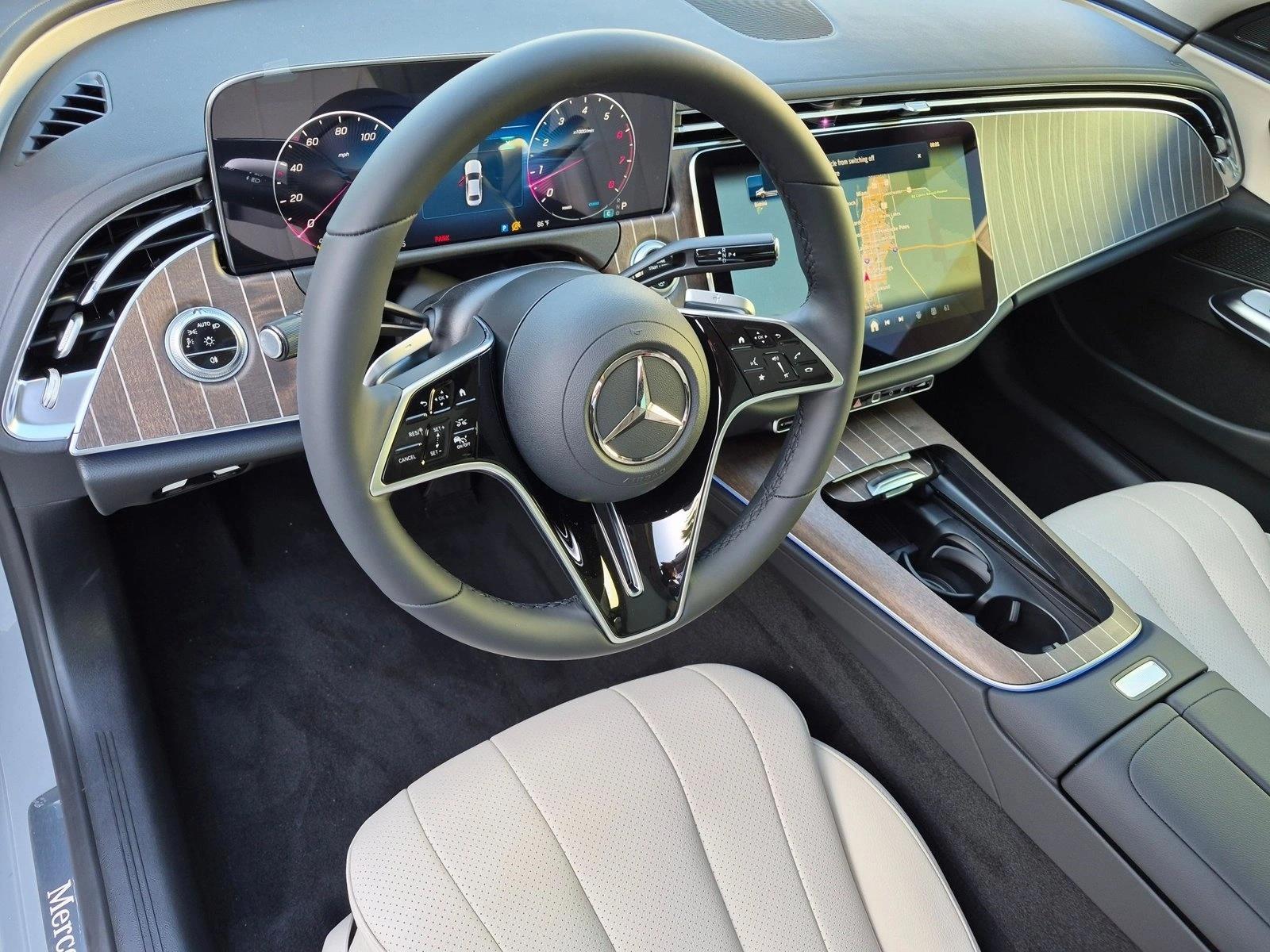 2027 E 450 4MATIC, photo 3 of 17
