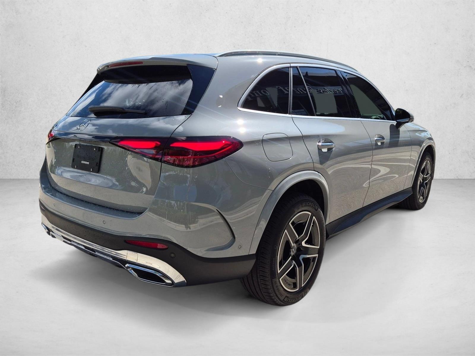 2027 GLC 300, photo 2 of 17
