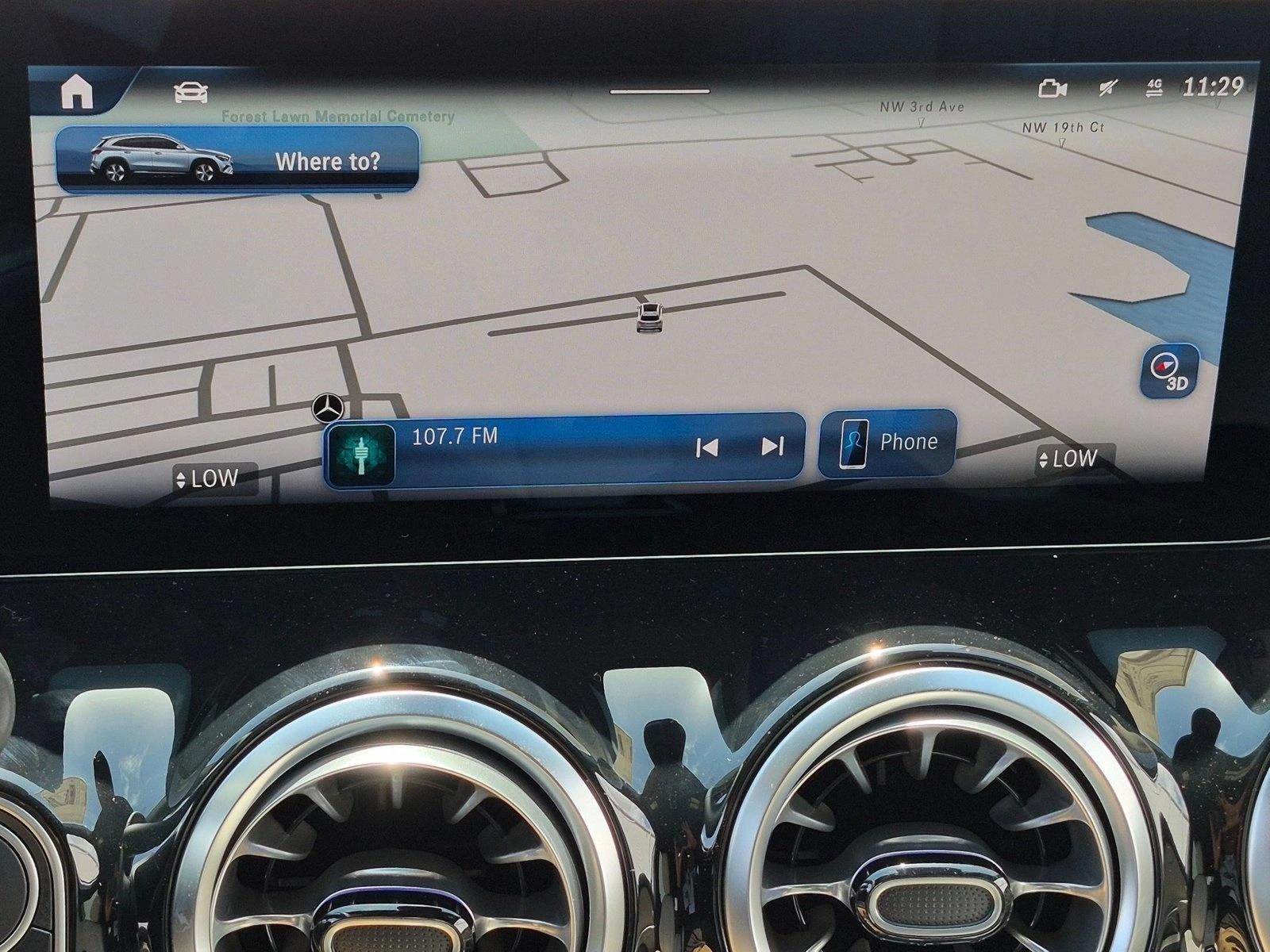 2026 GLA 250, photo 13 of 17