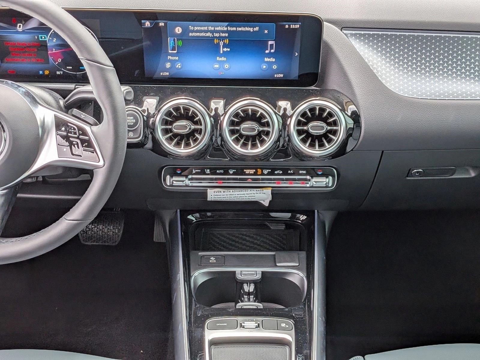 2026 GLA 250, photo 11 of 16