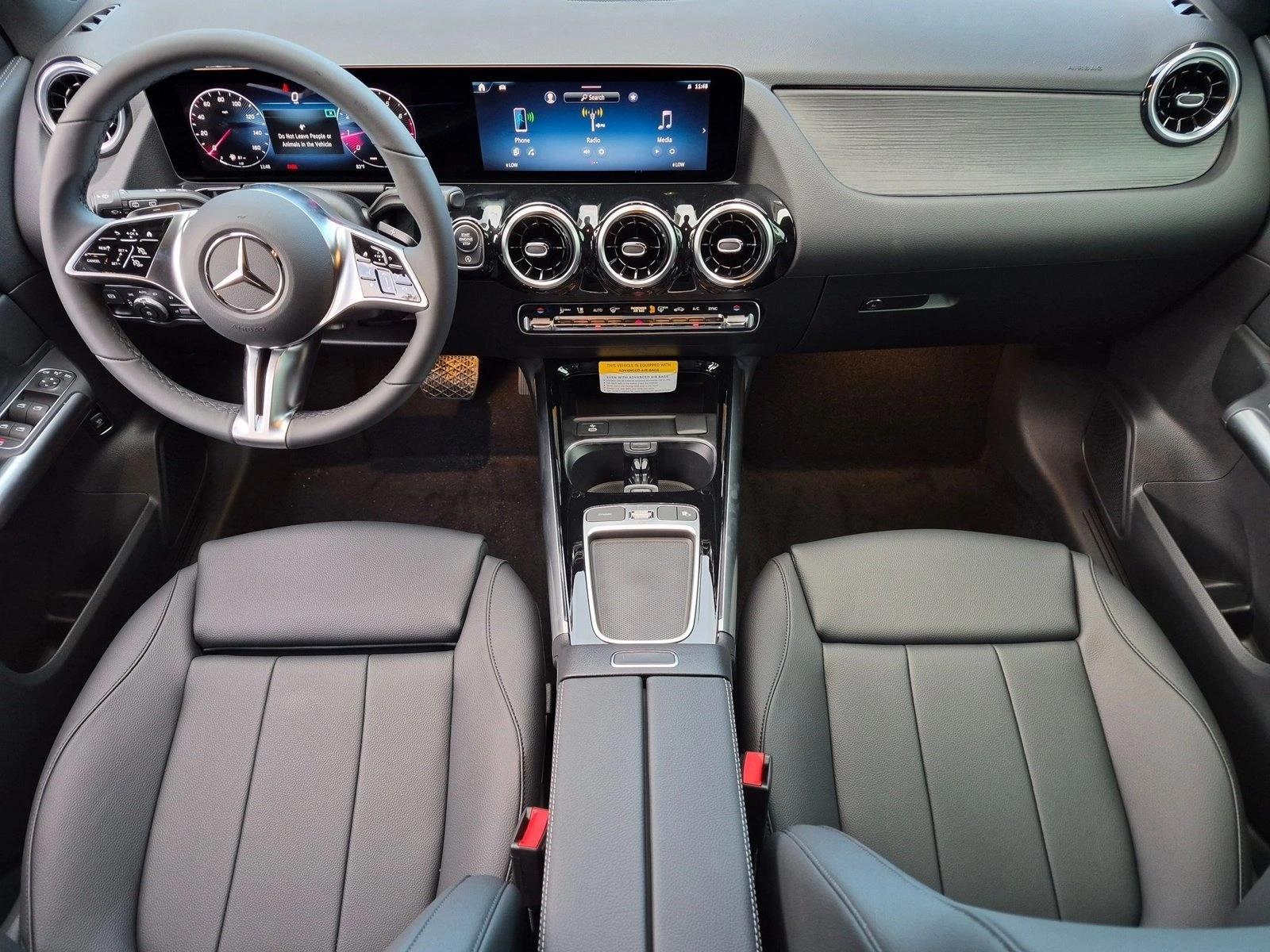 2026 GLA 250, photo 13 of 16